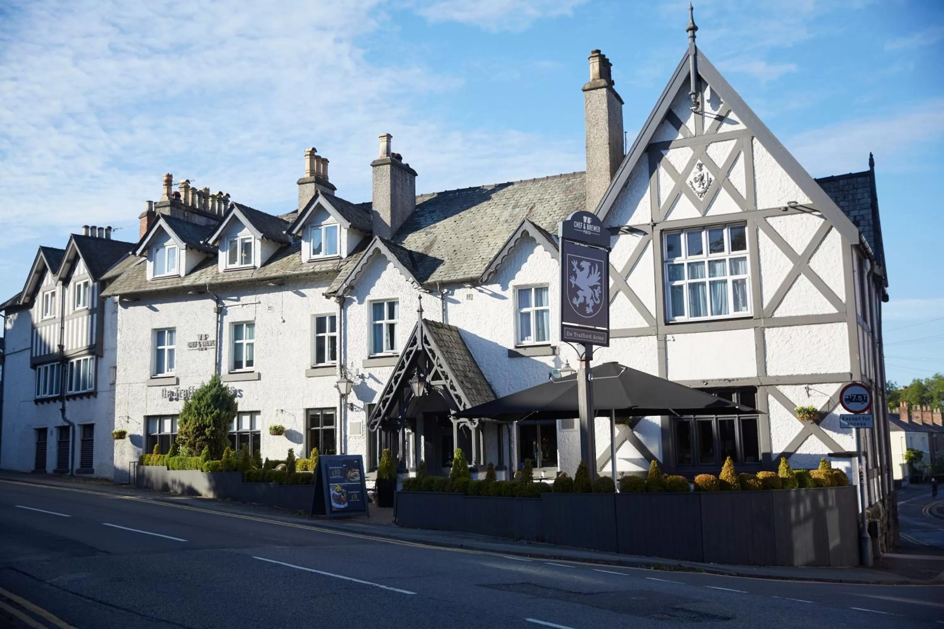 De Trafford Arms by Chef & Brewer Collection