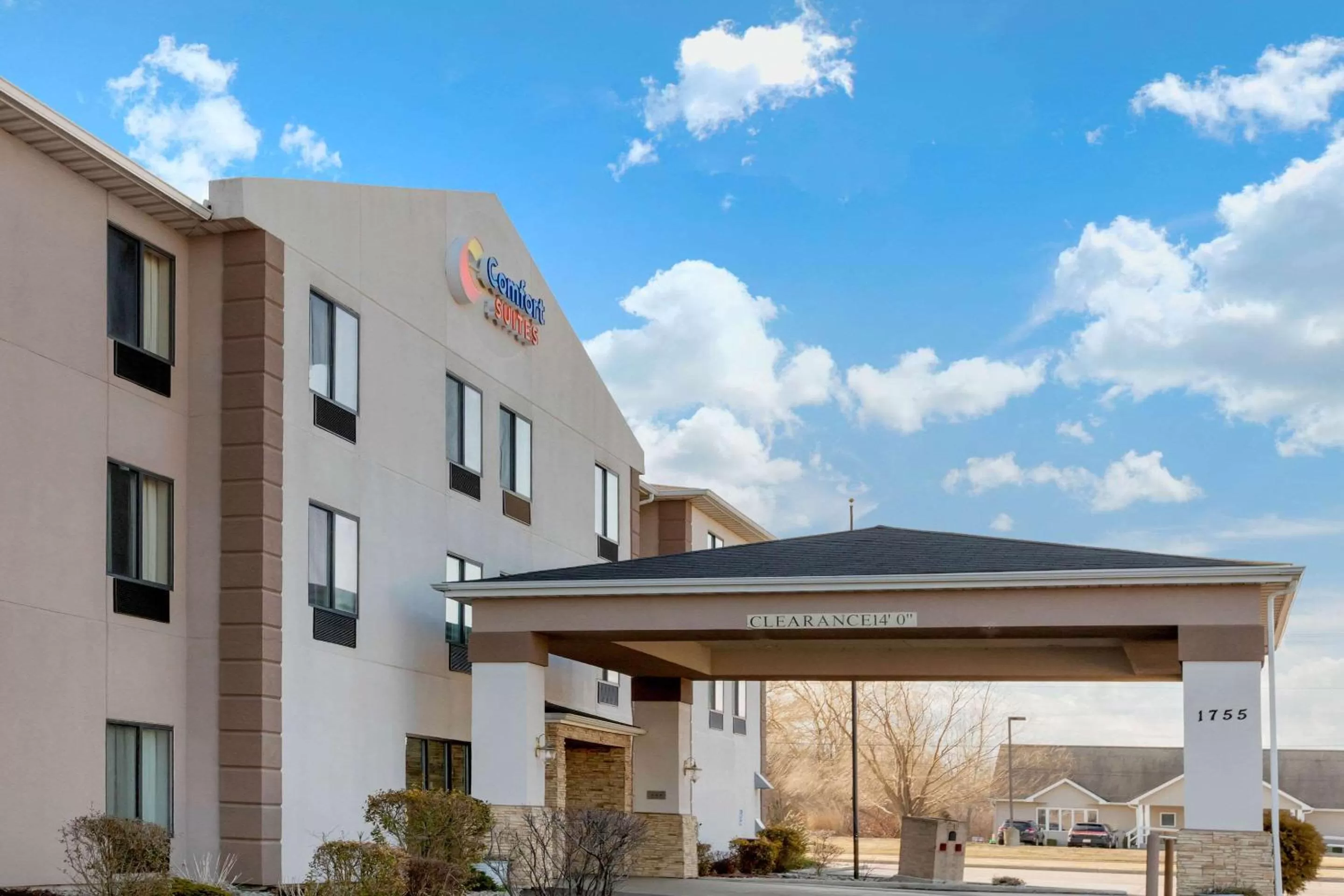 Property building in Comfort Suites South Haven near I-96