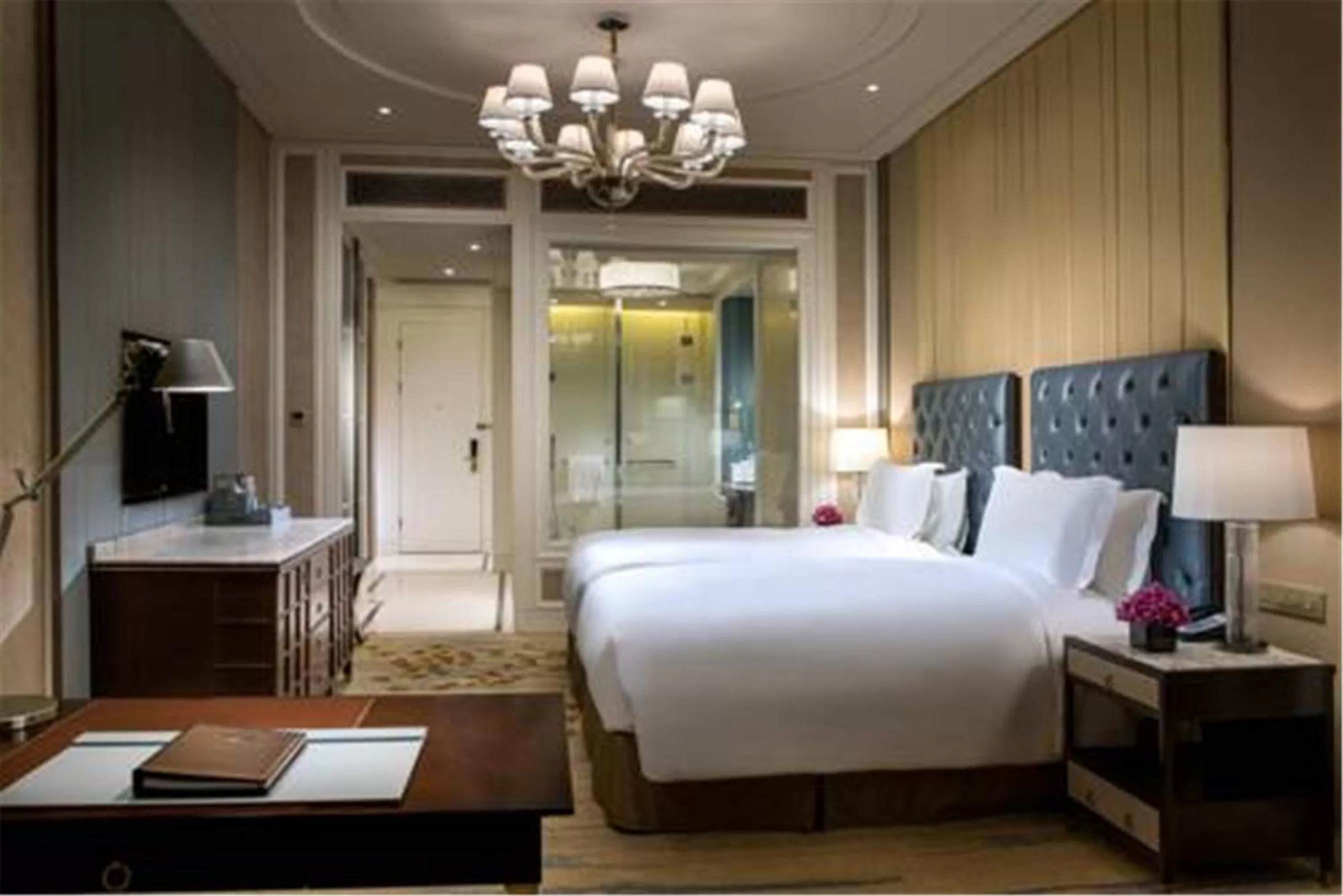 Bed in Sofitel Shanghai Hongqiao