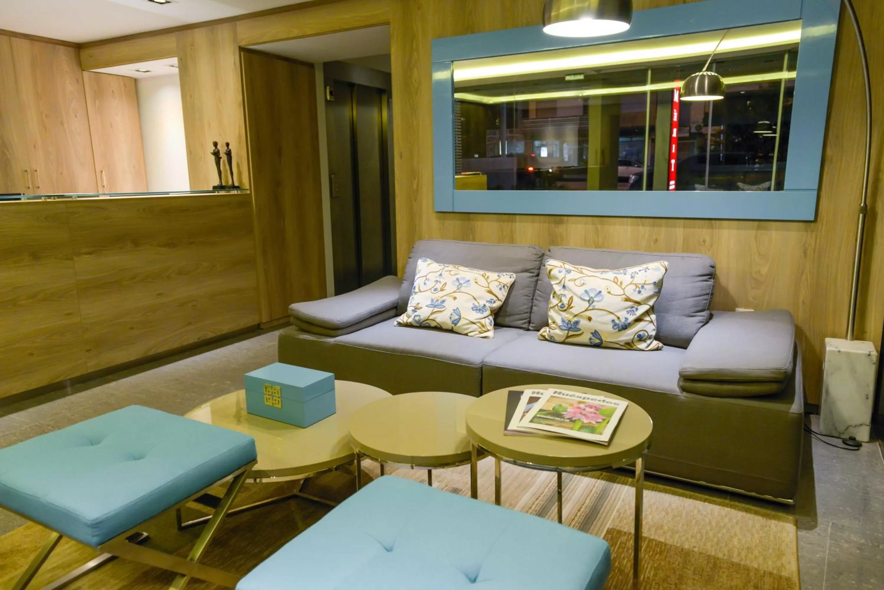 Lobby or reception in Mérit Montevideo Apart & Suites