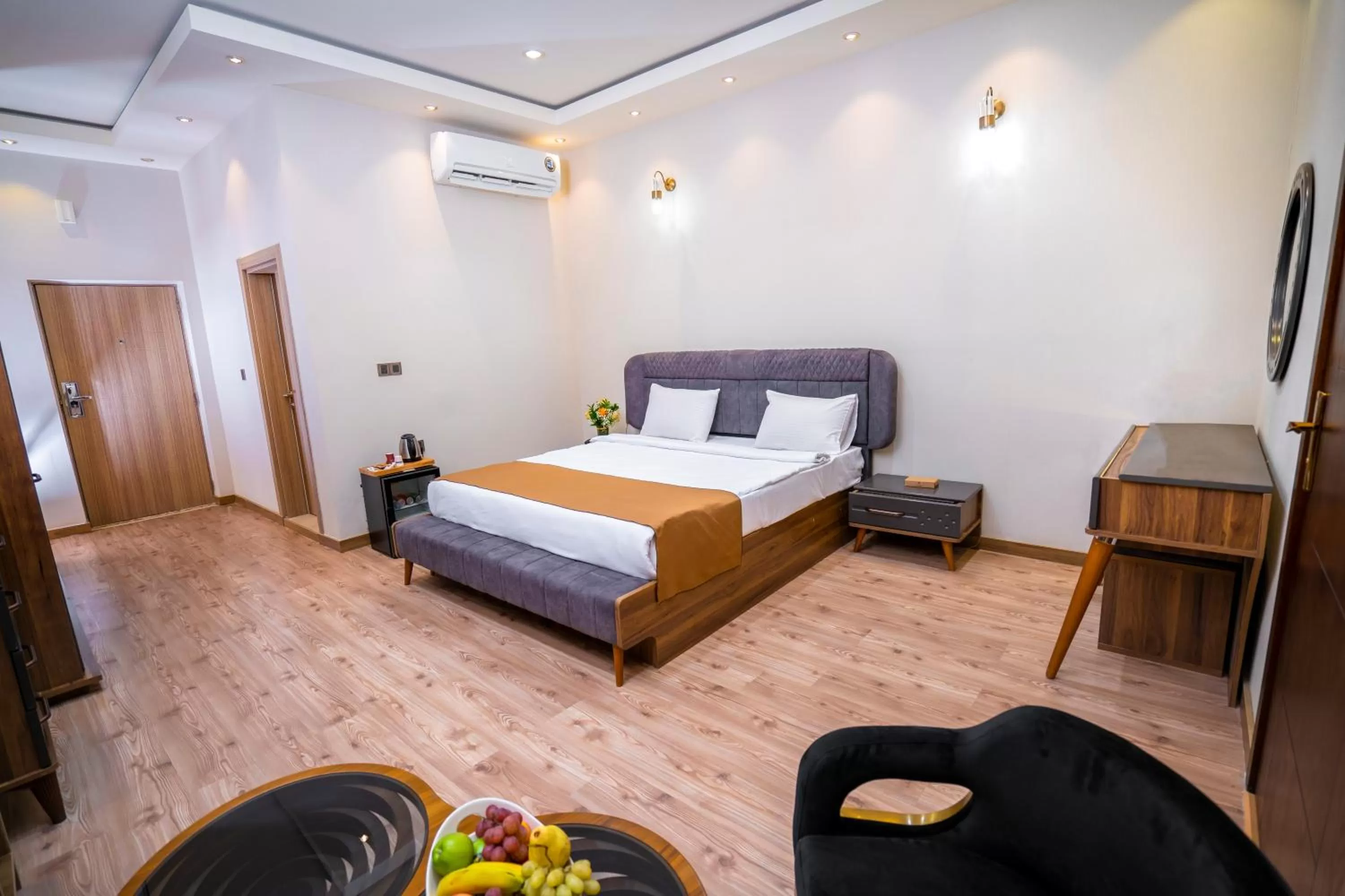 Bedroom, Bed in Al Yarmouk International Hotel