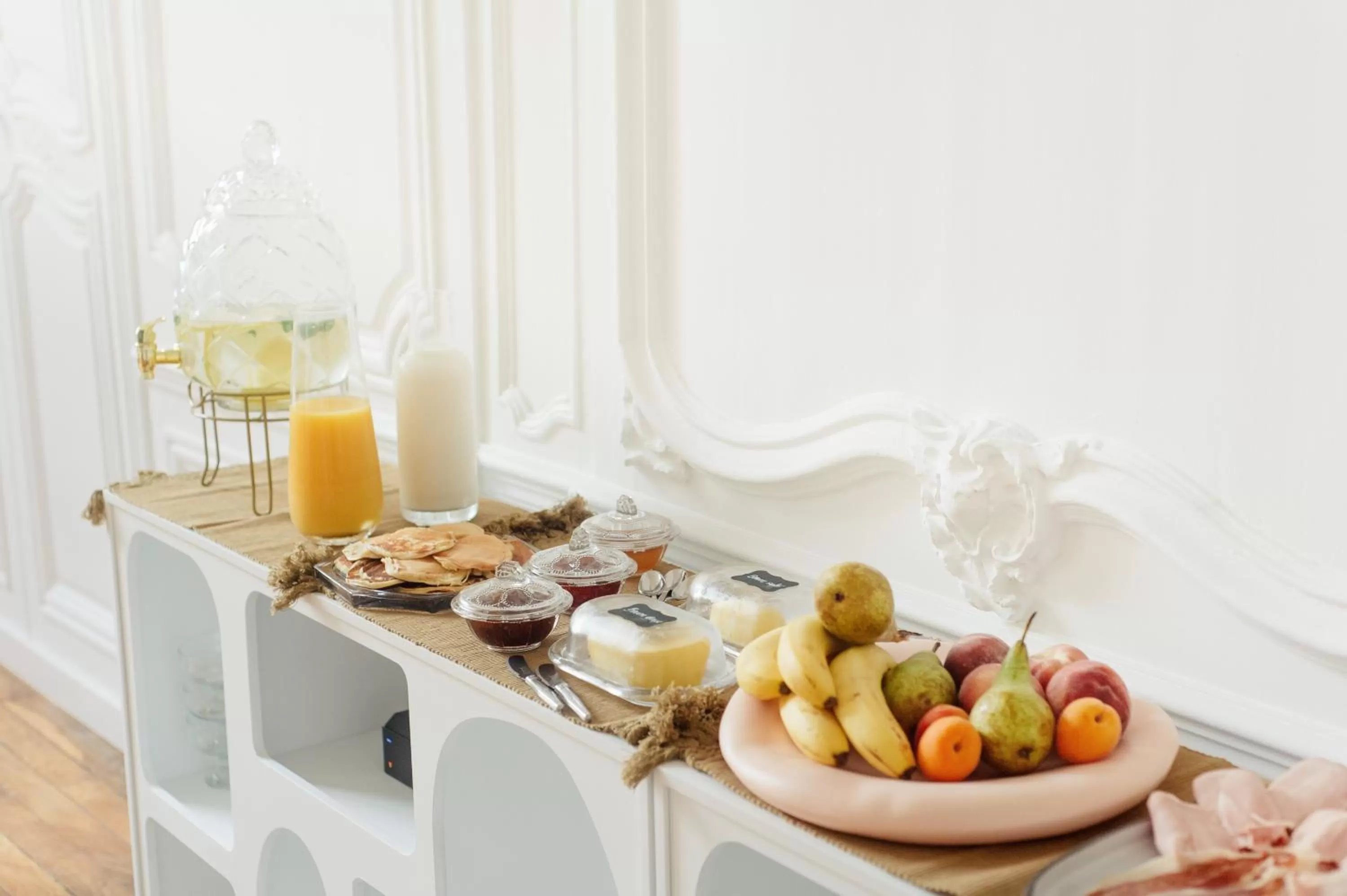 Food and drinks in Hotel de Fouquet - Chambres d'hôtes