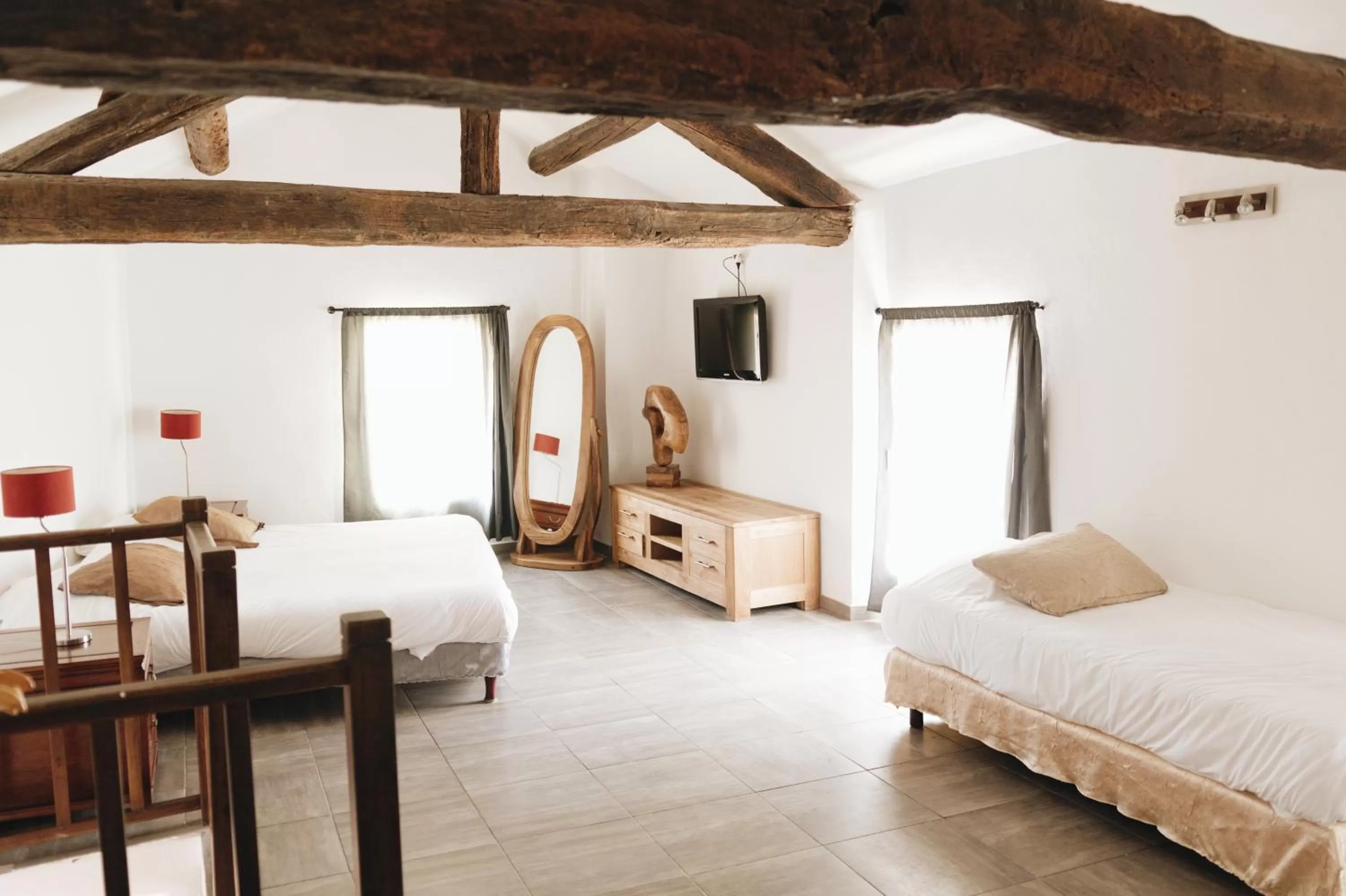 Bed in Hôtel la Fête en Provence