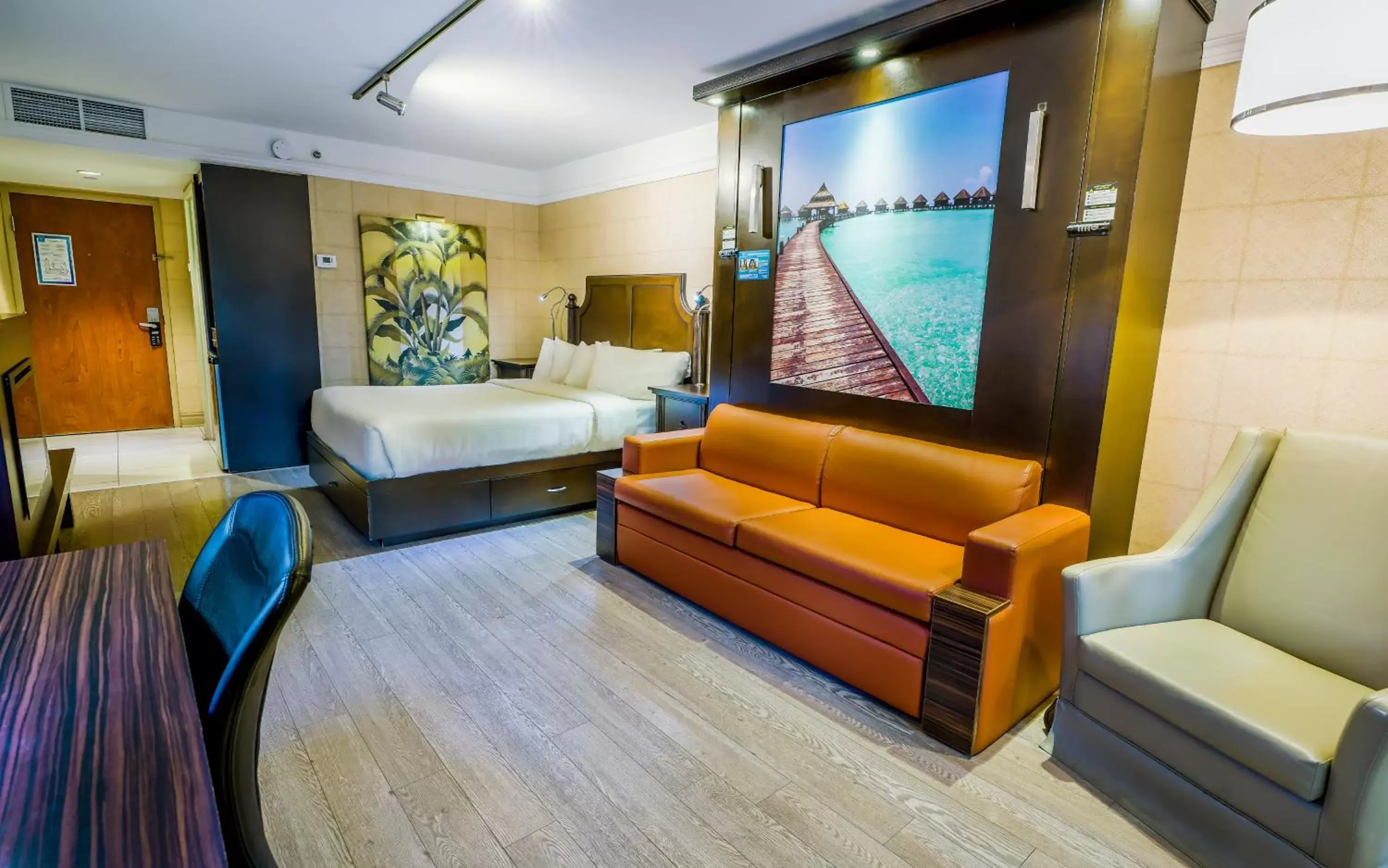 Queen Room with Two Queen Beds - Garden View in L'Hôtel Québec par JARO Queen Room with Two Queen Beds - Garden View in L'Hôtel Québec par JARO