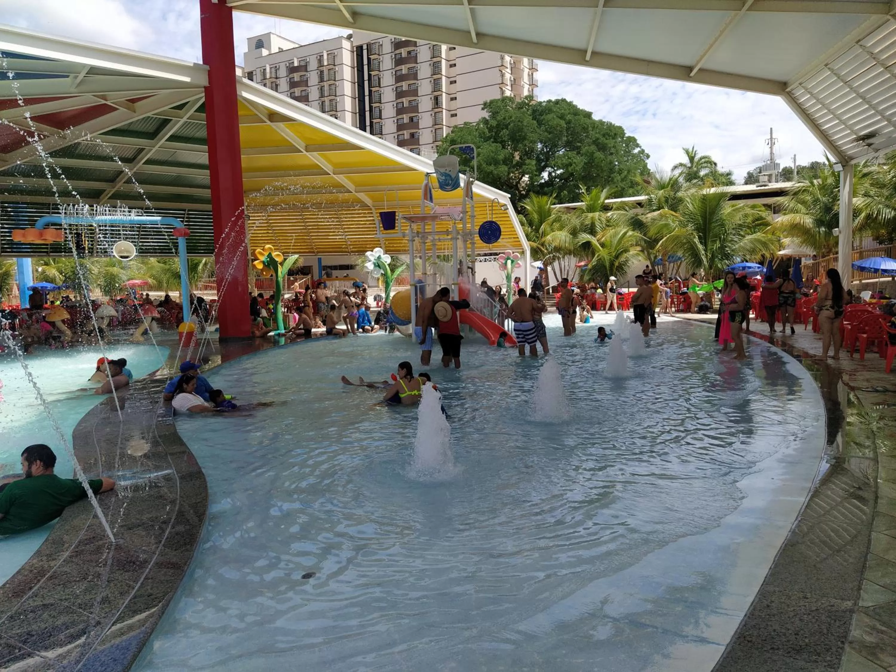 Spazzio Diroma Acqua e Splash Caldas novas, GRATIS PARK