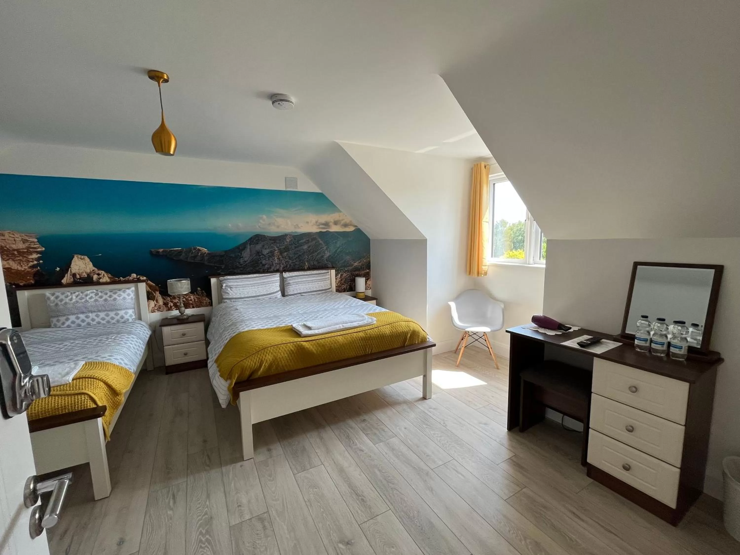 Triple Room in 5-star B&B and Historical Cottage "Mon Petit Cottage"