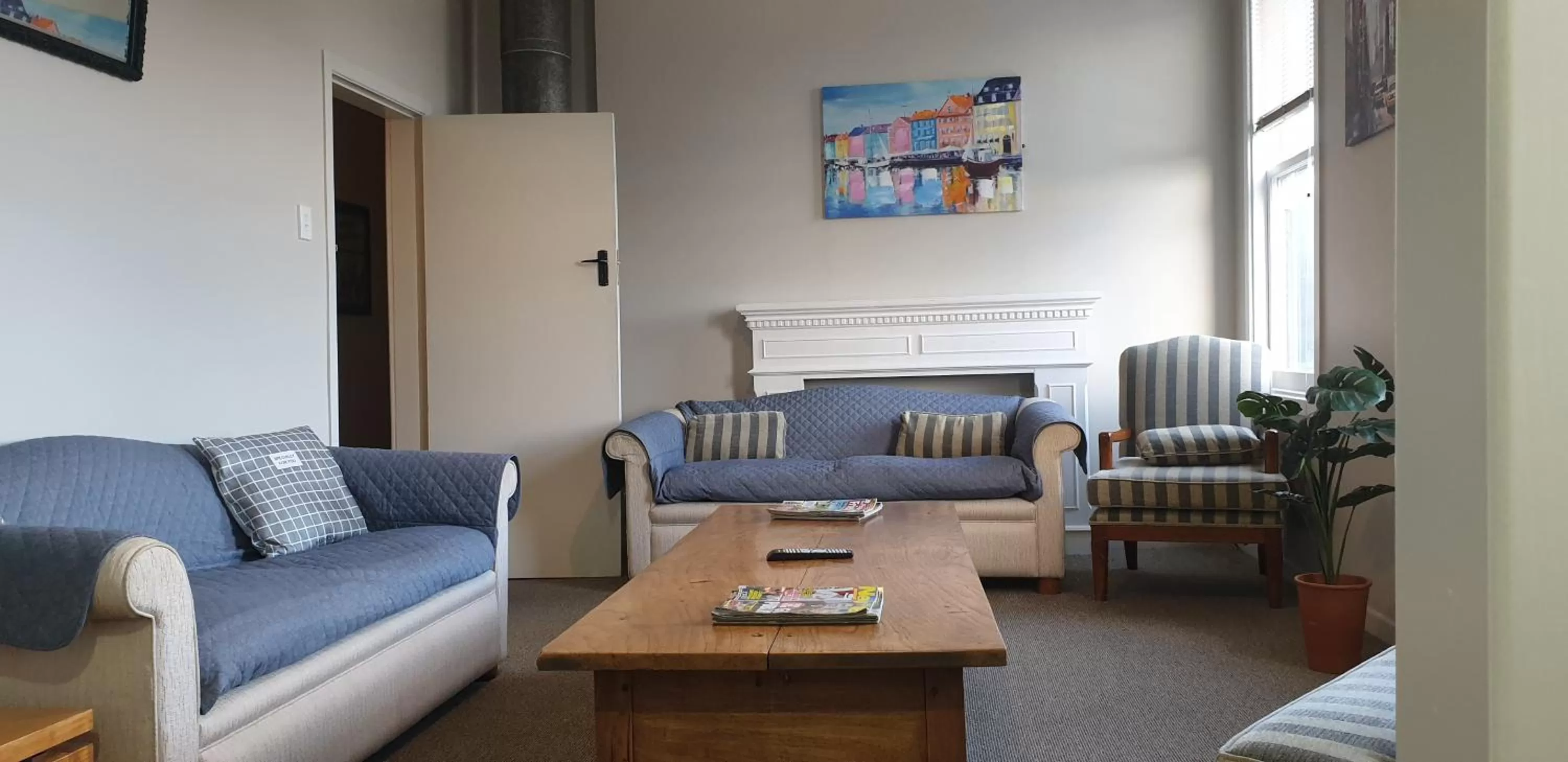 Communal lounge/ TV room in Fernlodge Inglewood