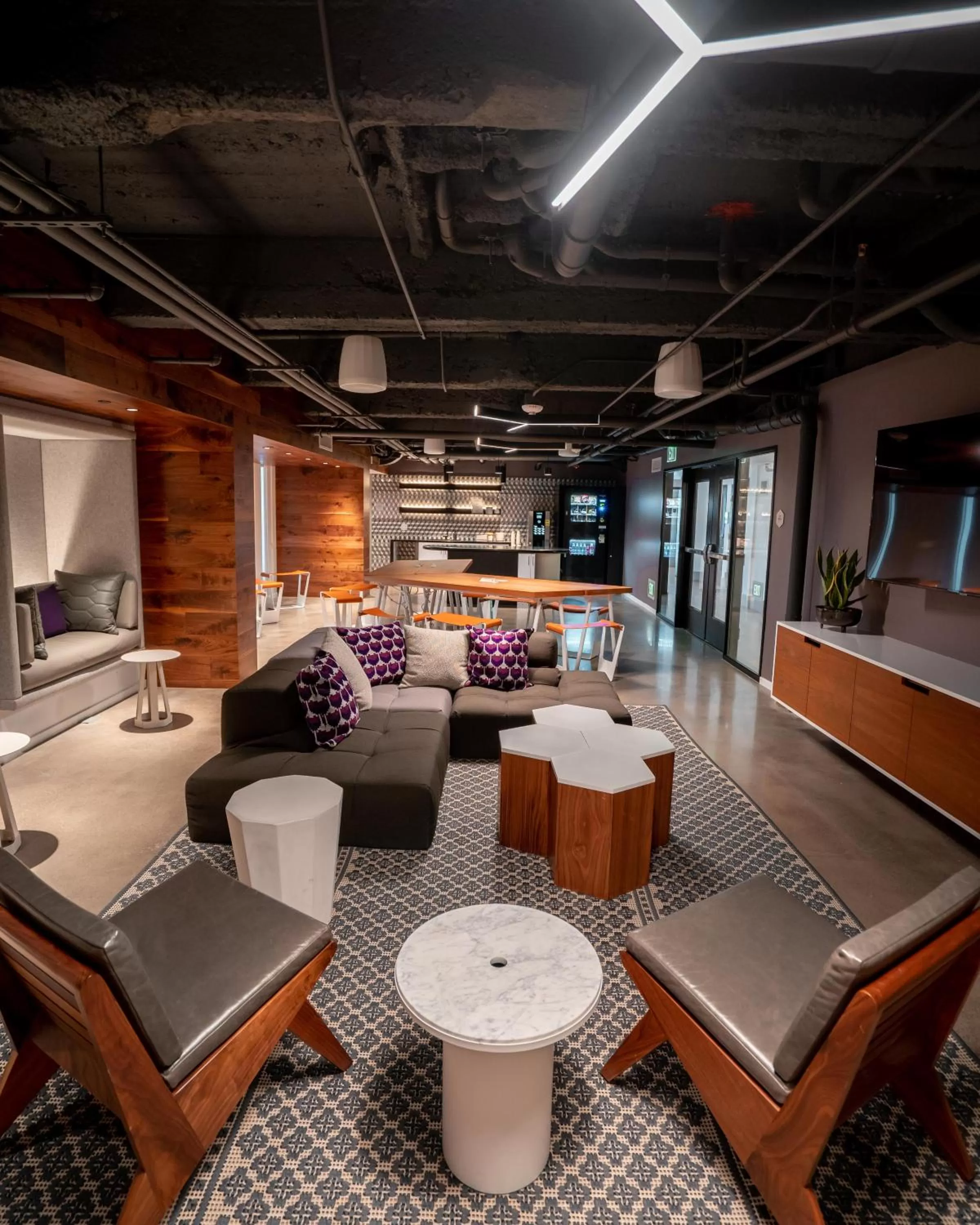 TV and multimedia in Yotel San Francisco