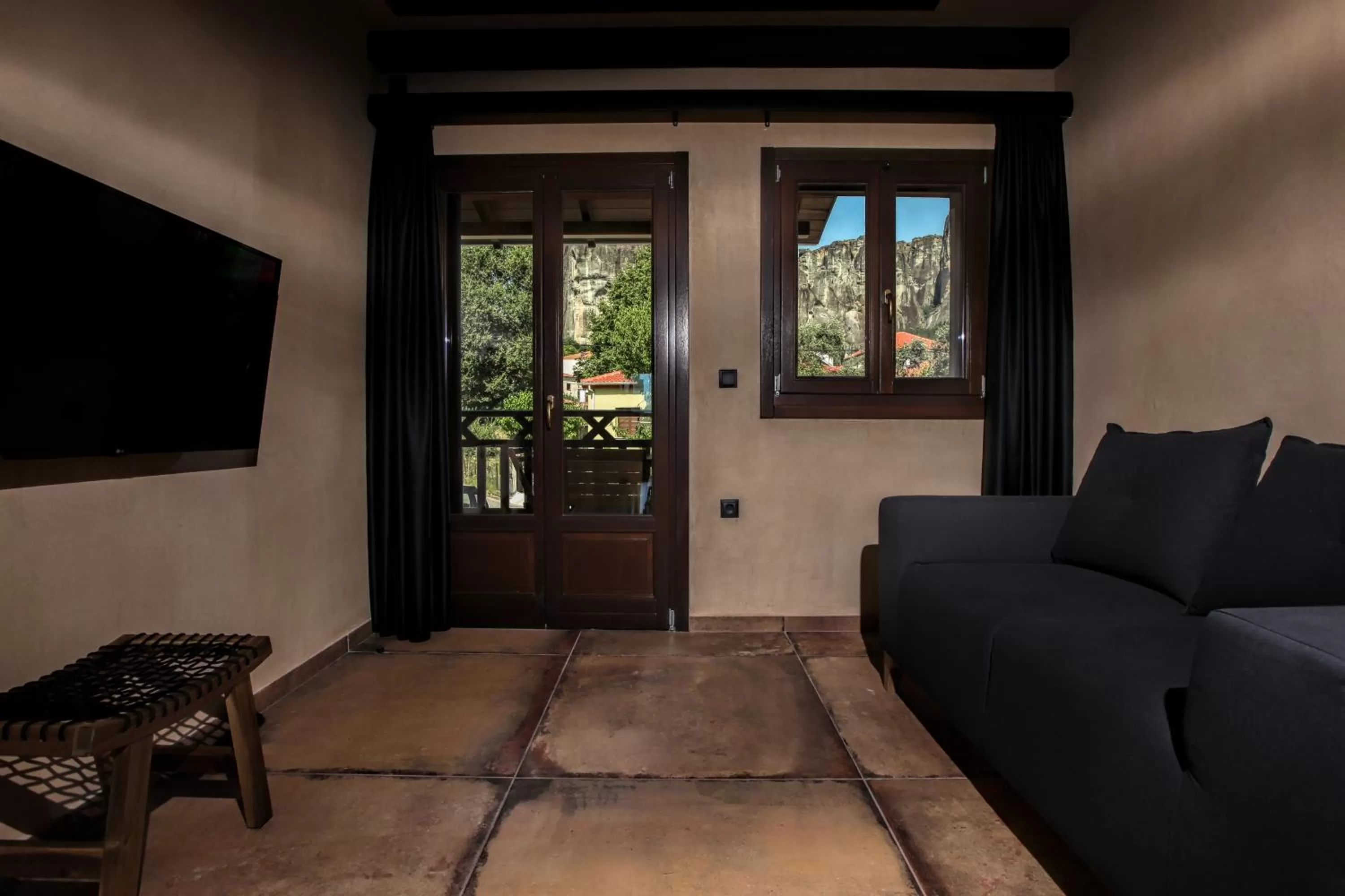 Living room, Seating Area in Meteora Heaven and Earth Kastraki premium suites