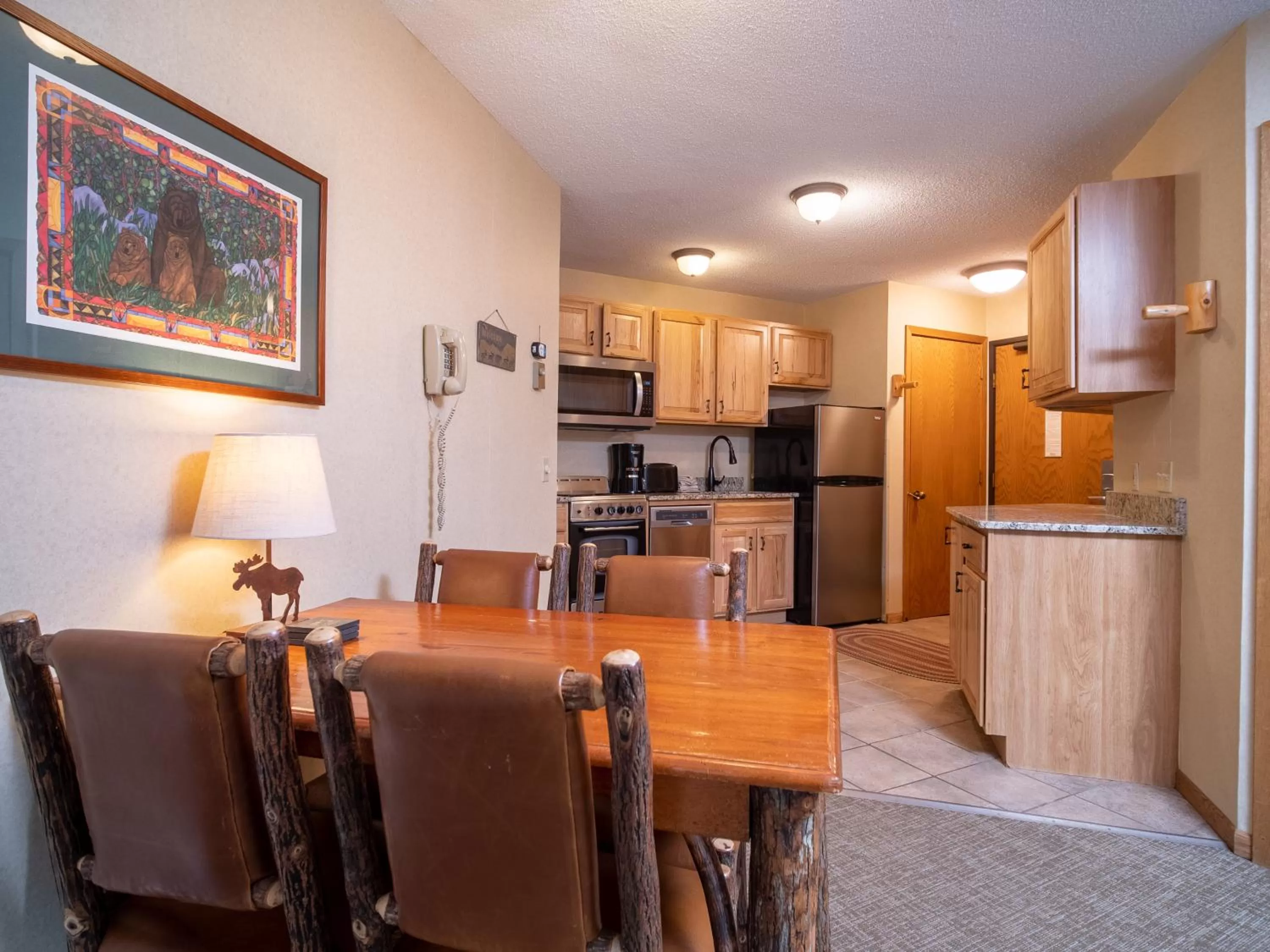 Dining area in Caribou Highlands Lodge