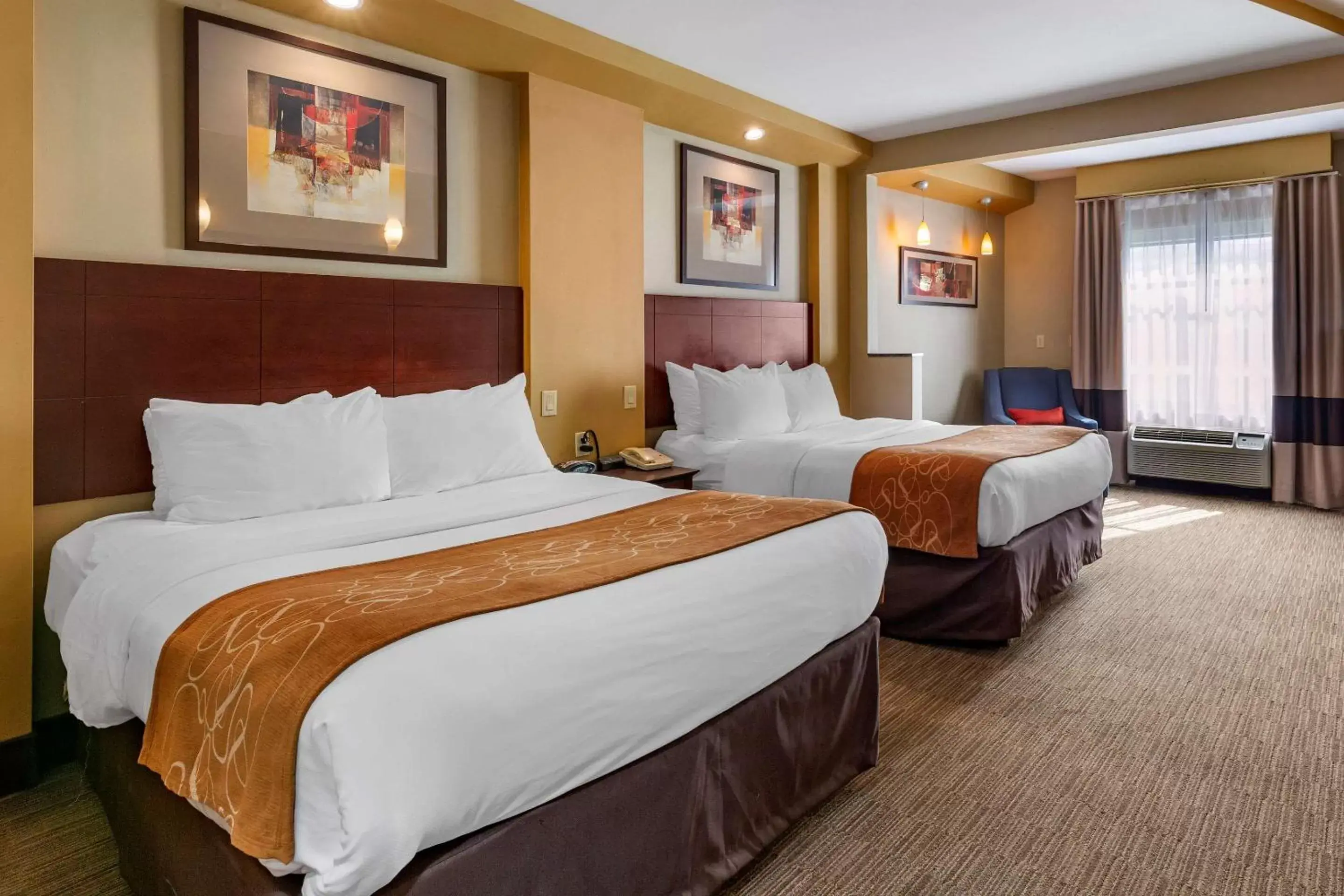 Suite with Two Double Beds - Accessible/Non-Smoking in Comfort Suites Perrysburg - Toledo South Suite with Two Double Beds - Accessible/Non-Smoking in Comfort Suites Perrysburg - Toledo South