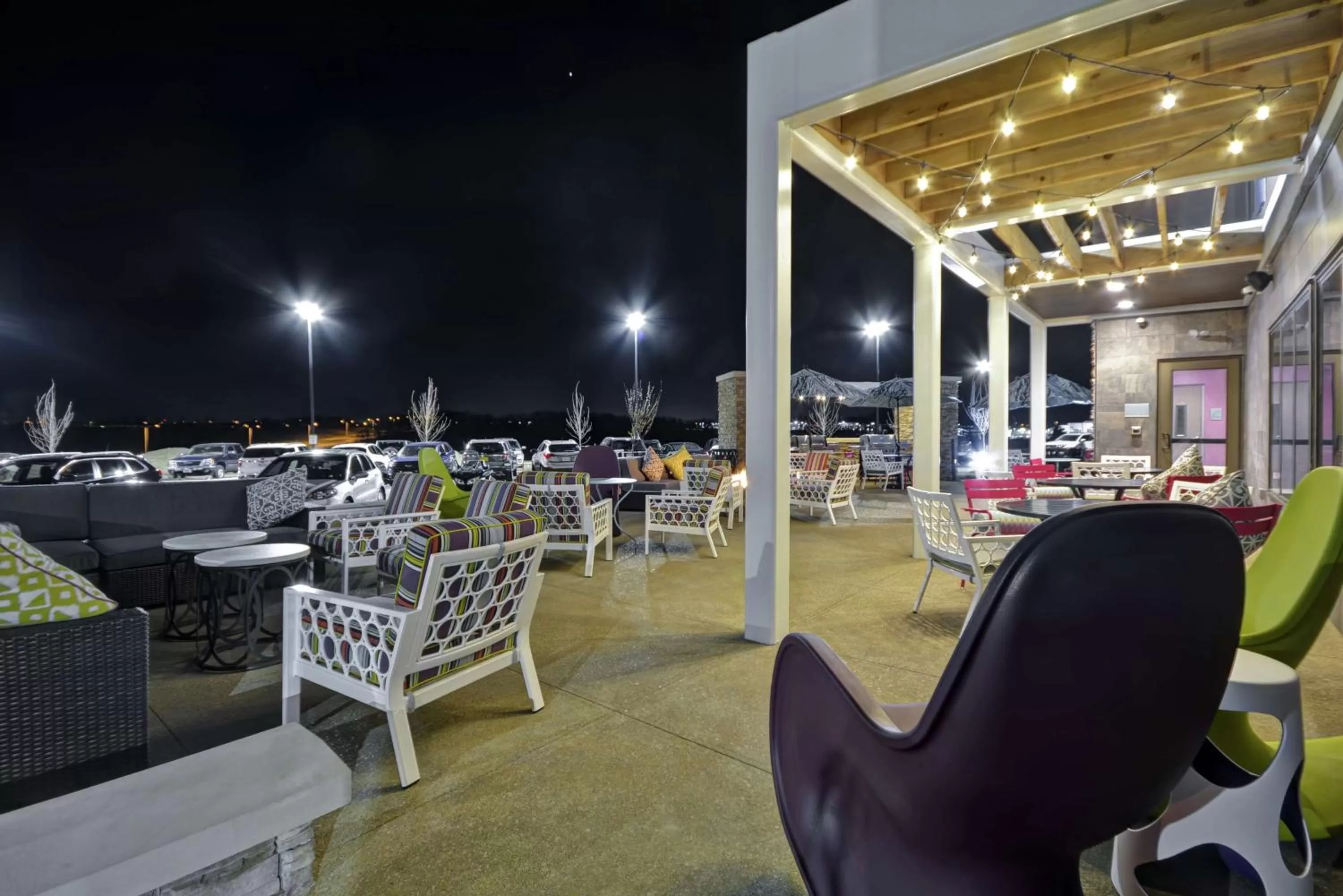 Patio in Home2 Suites by Hilton KCI Airport