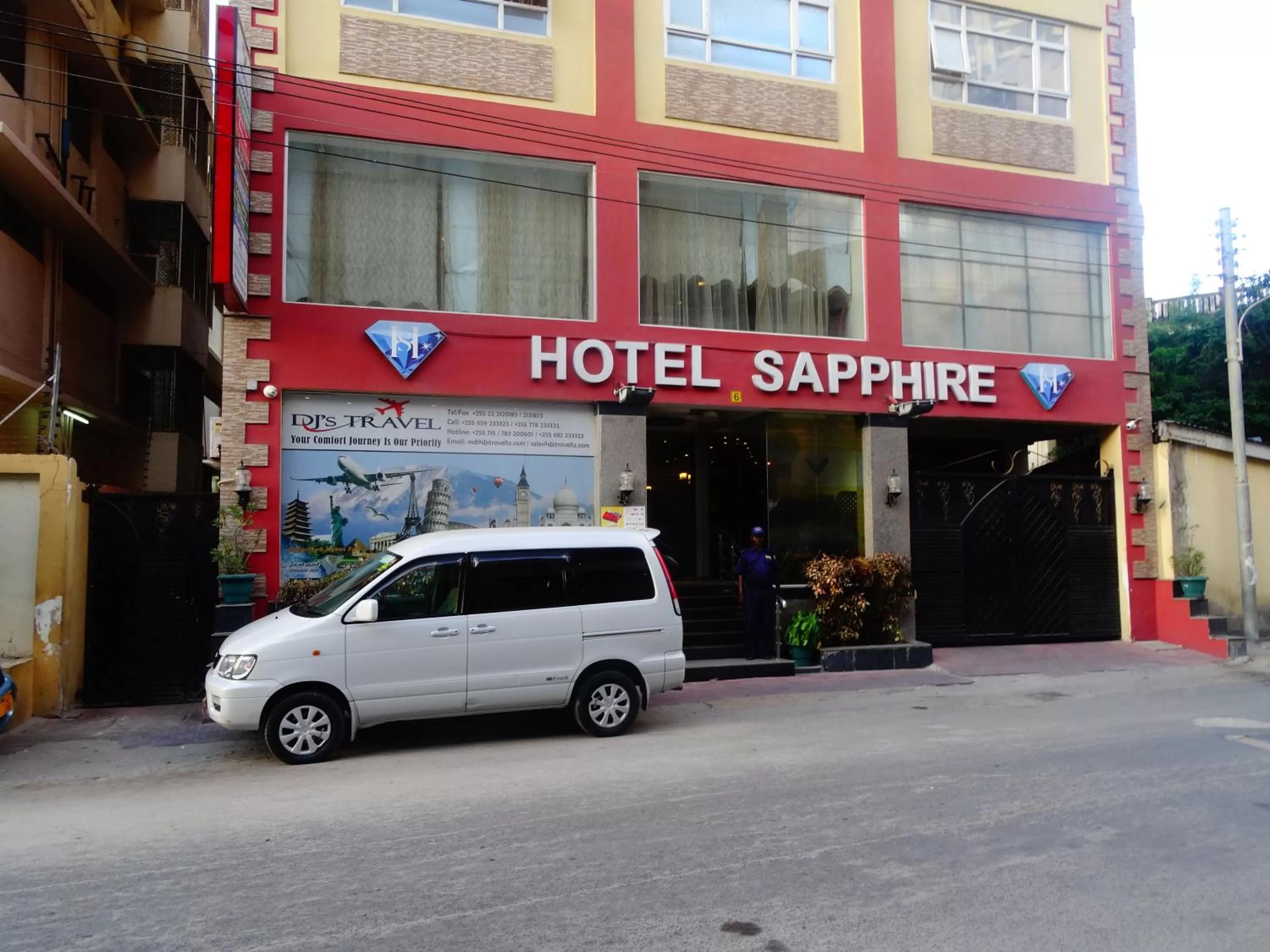 Facade/entrance in Hotel Sapphire