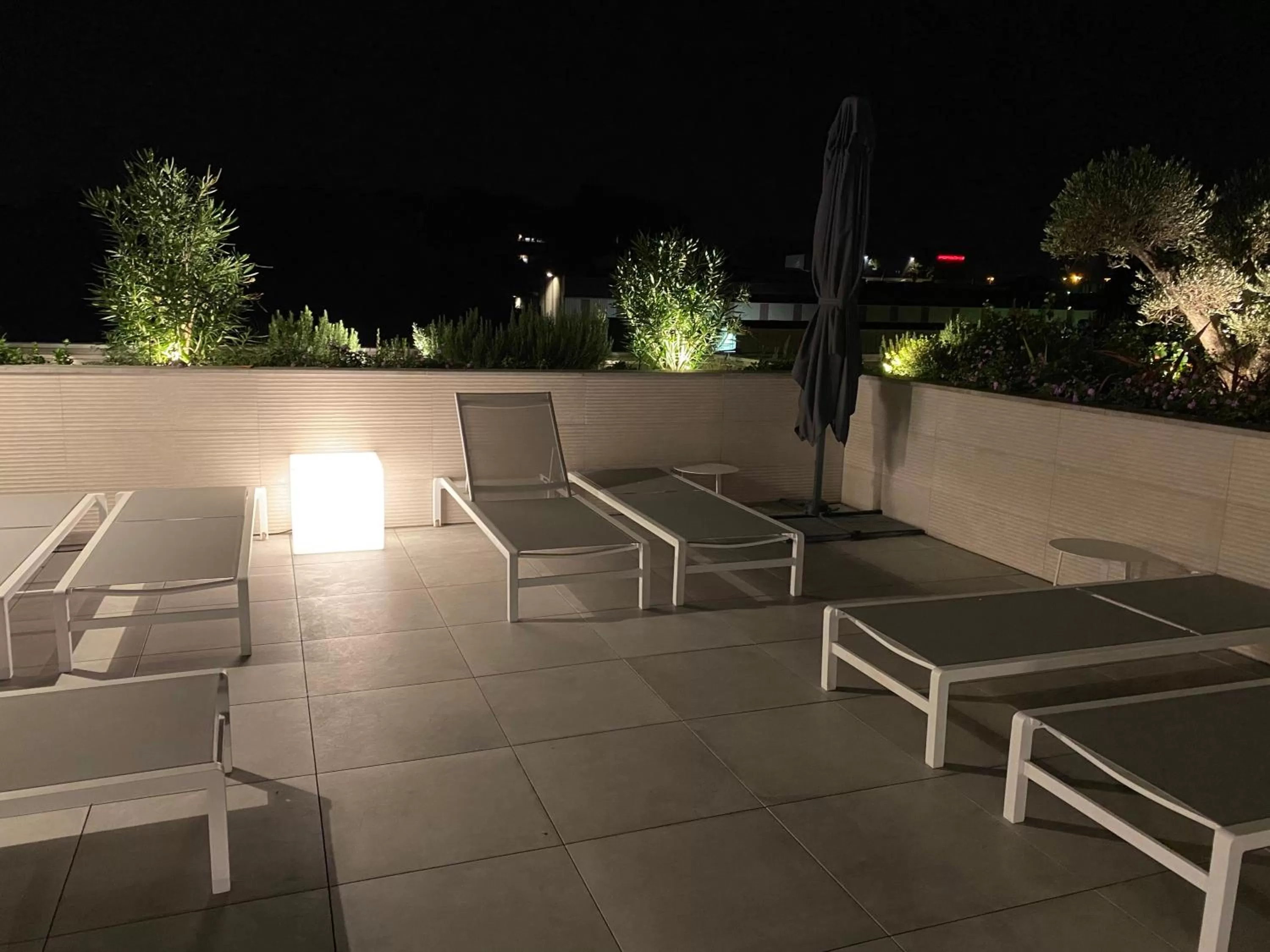 Swimming pool in Lagrange Apart'Hôtel Antibes Olympie