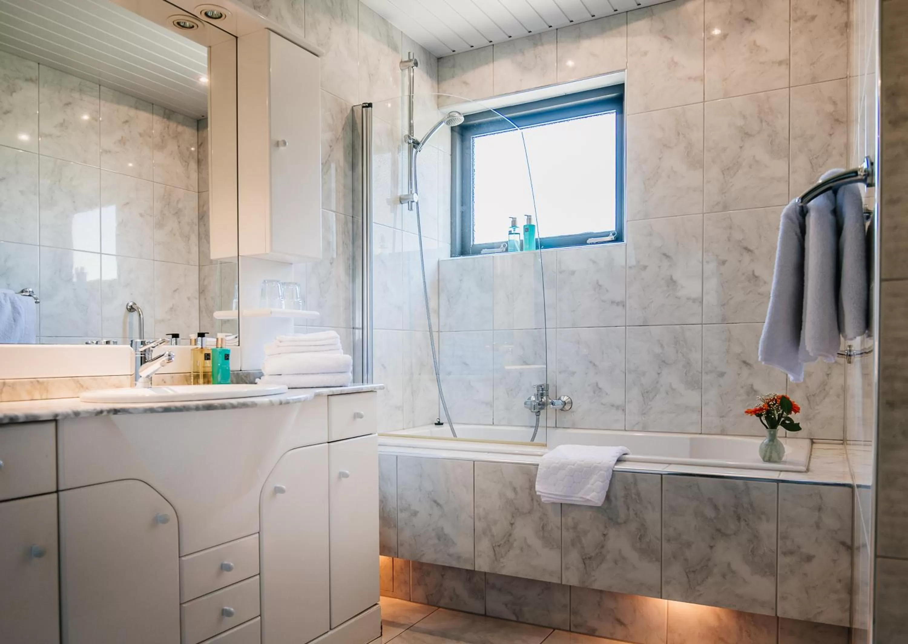 Bathroom in B&B Bleiswijk