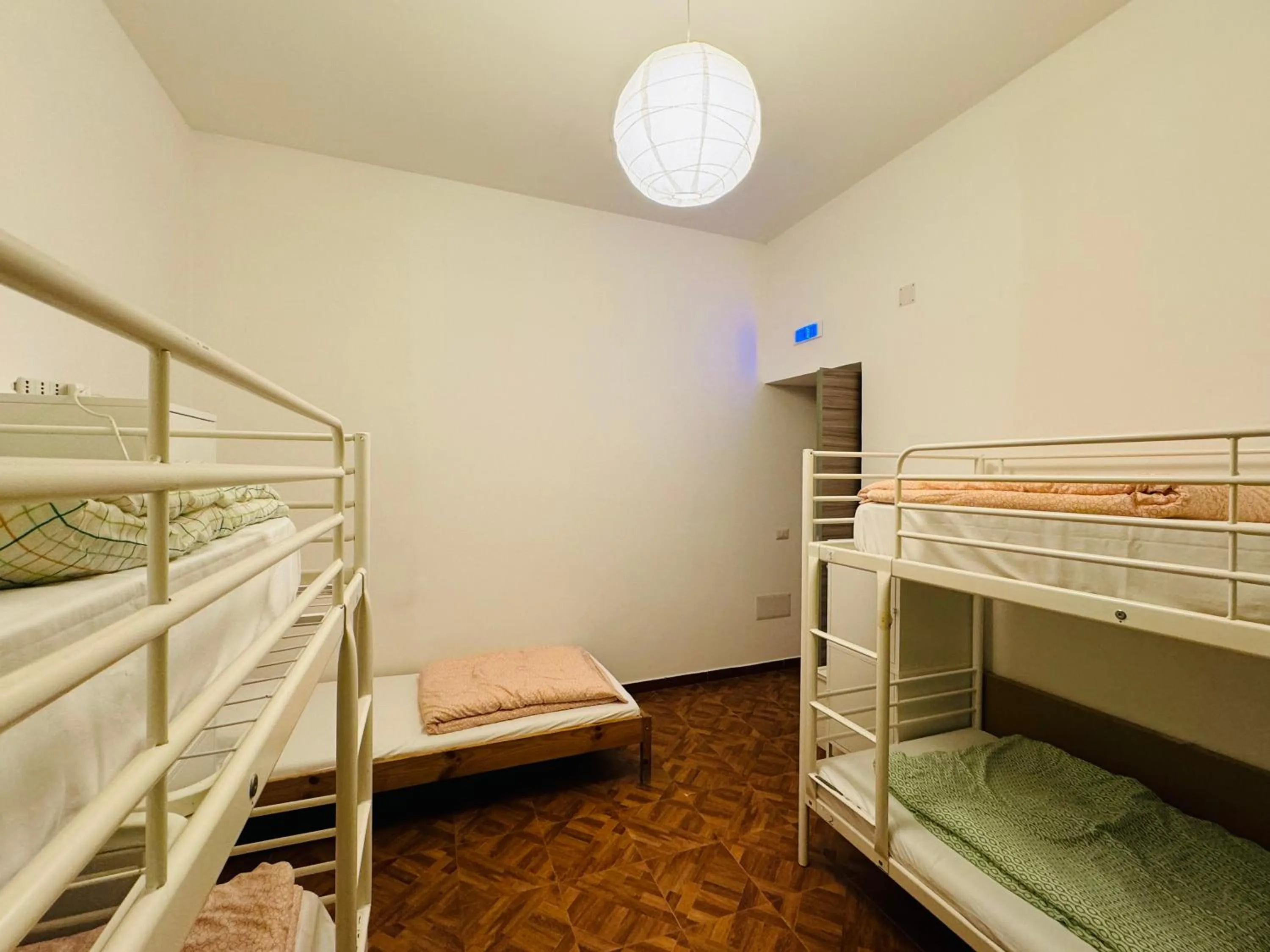 Bed in Hostel Mancini Naples