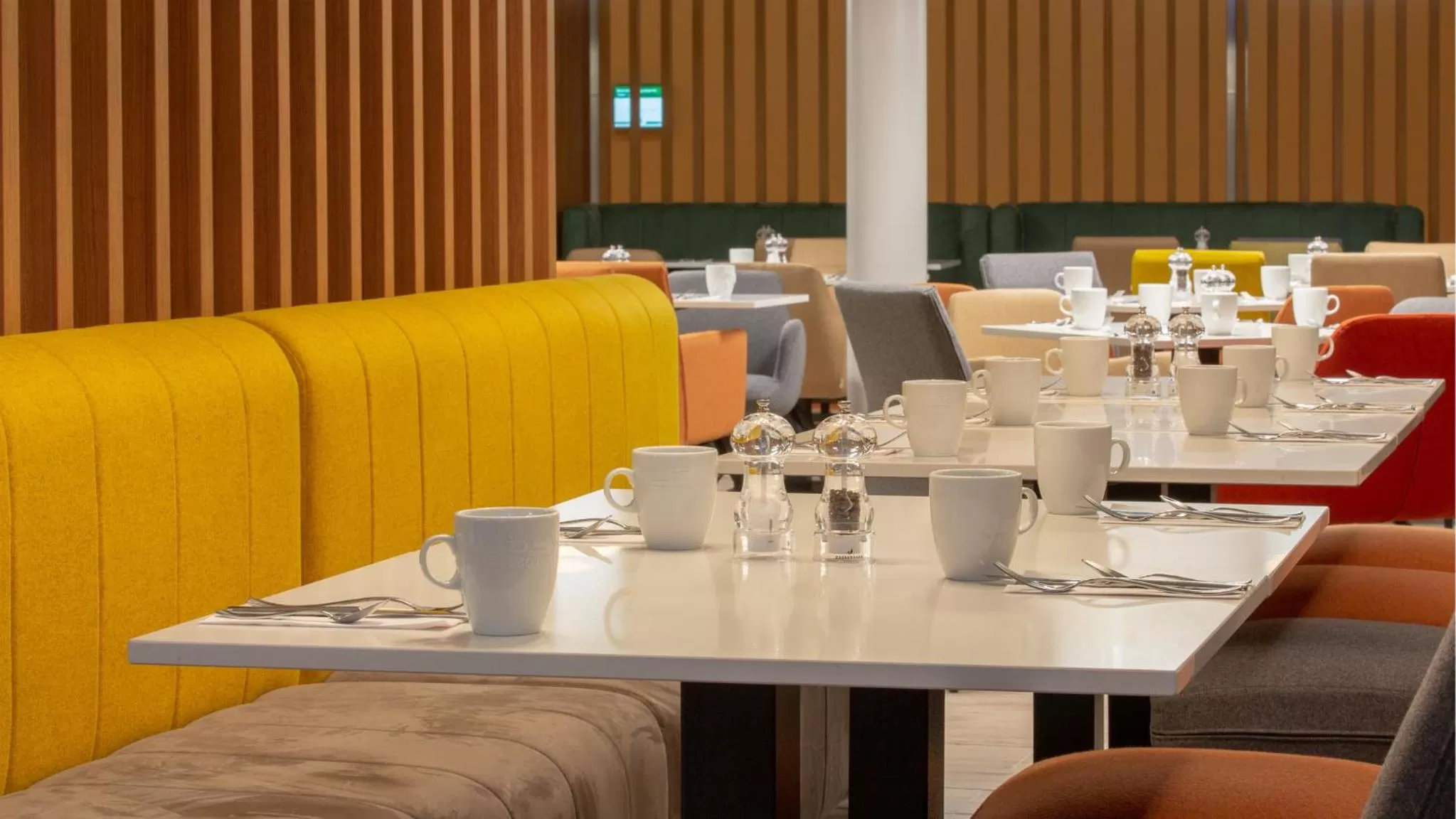 Restaurant/places to eat in Holiday Inn Berlin Airport - Conference Centre by IHG