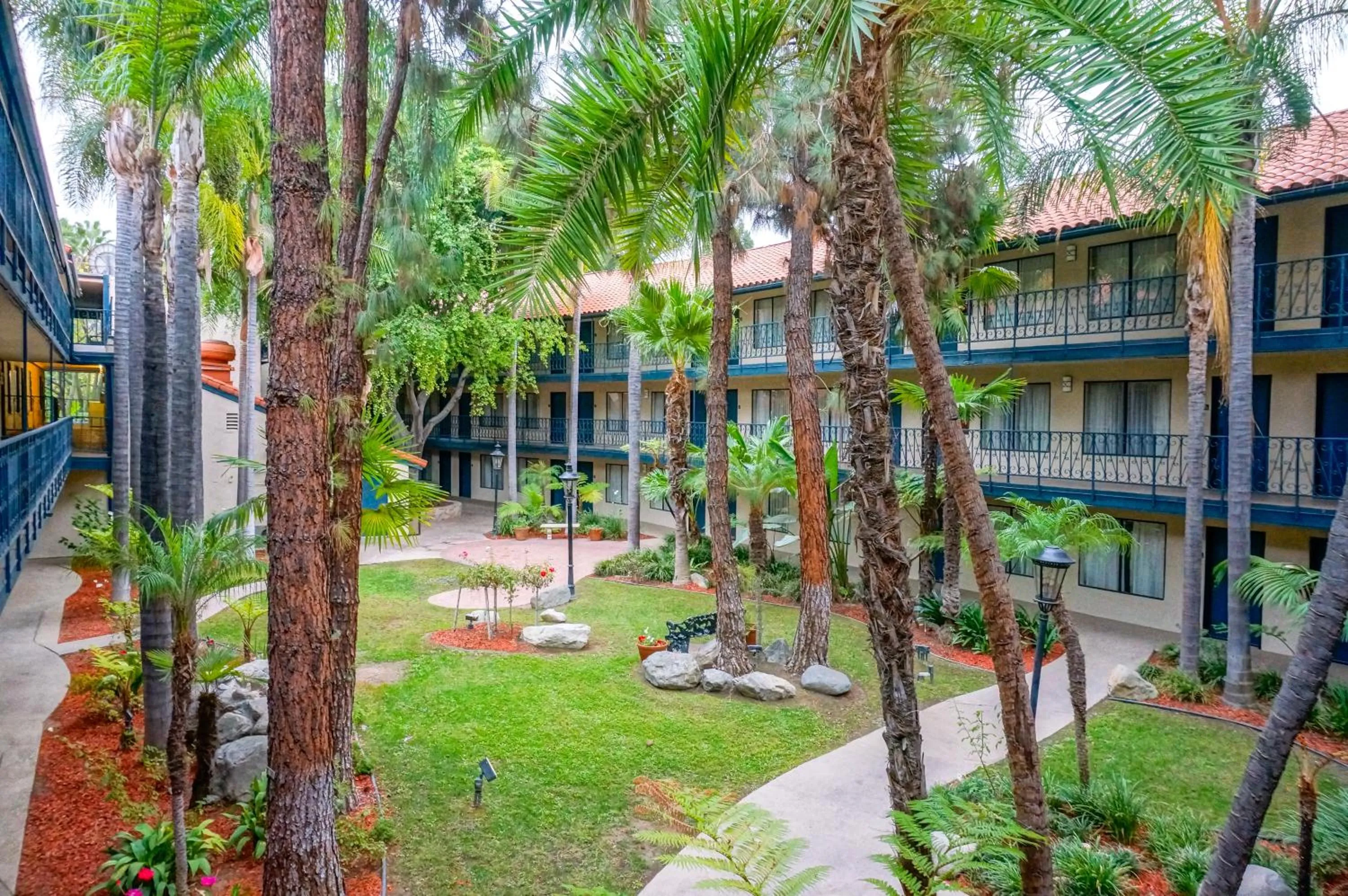 Day in Vanllee Hotel