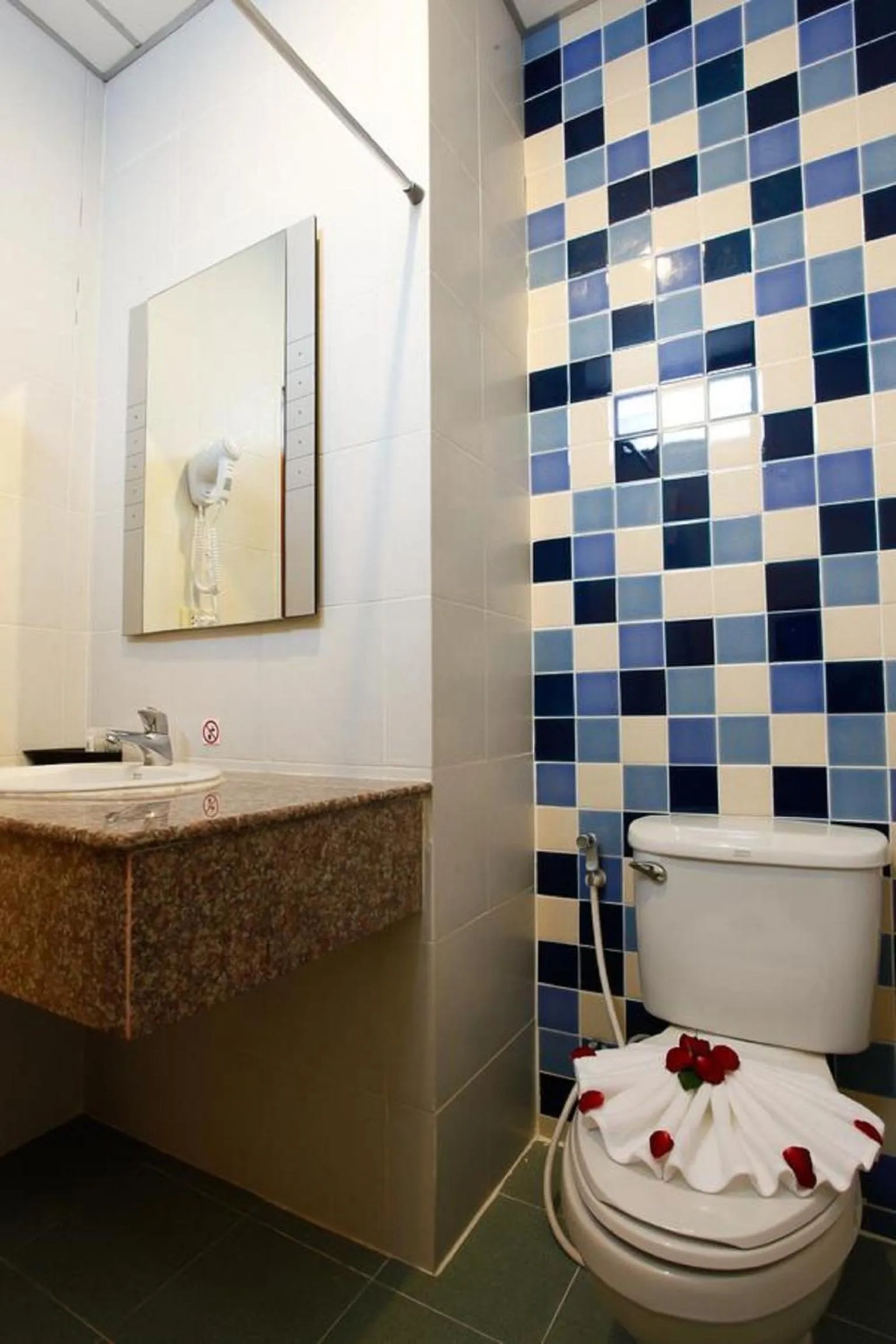 Bathroom in U Sabai Living Hotel