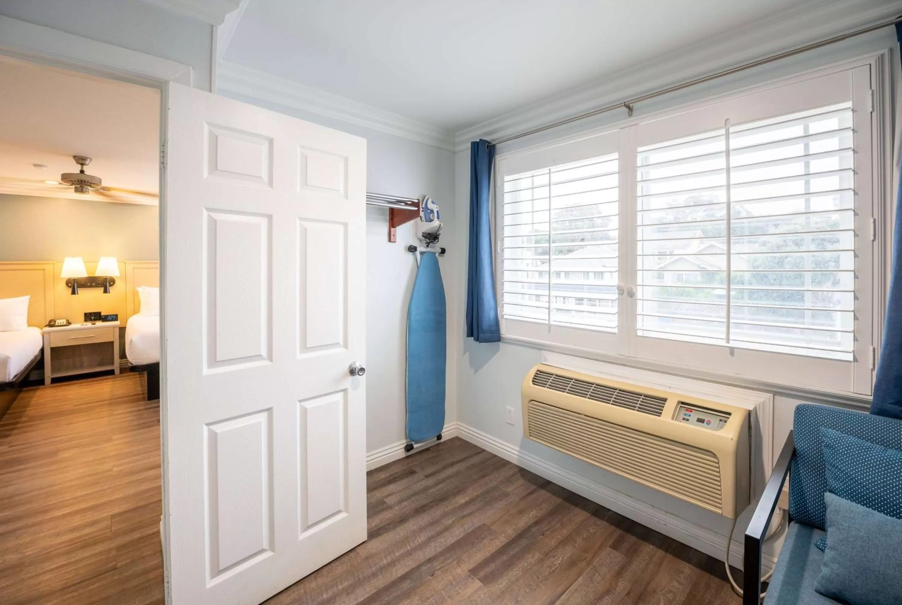 Photo of the whole room, Bed in Ramada by Wyndham Redondo Beach