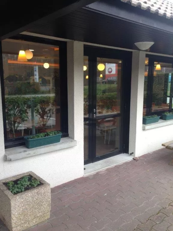 Facade/entrance in Ibis Budget Rambouillet