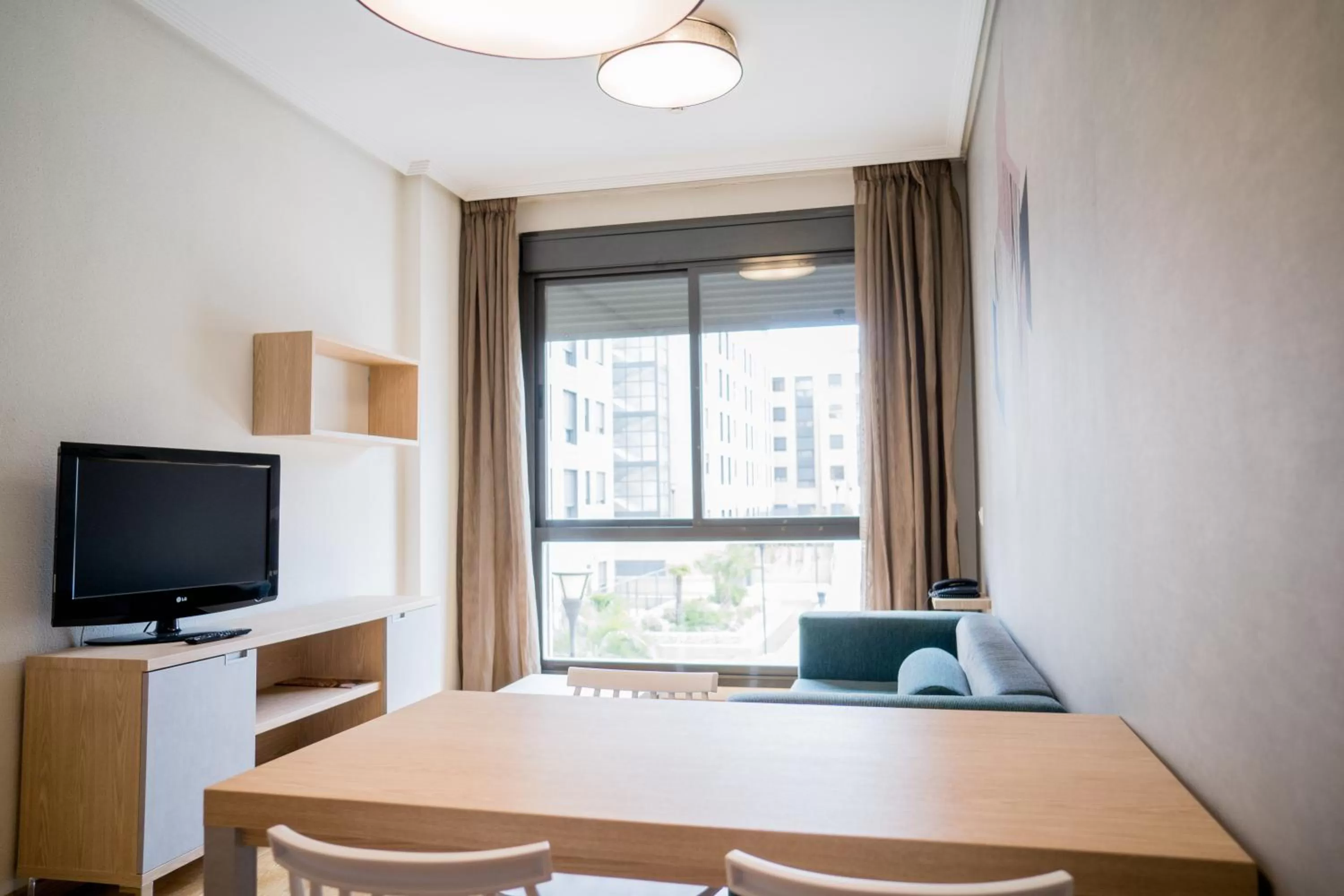 Dining area in Compostela Suites
