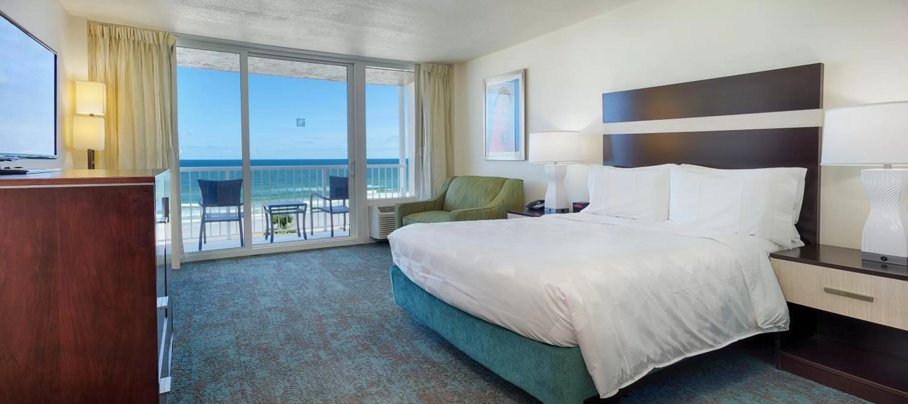 Photo of the whole room, Bed in Holiday Inn Resort Daytona Beach Oceanfront by IHG