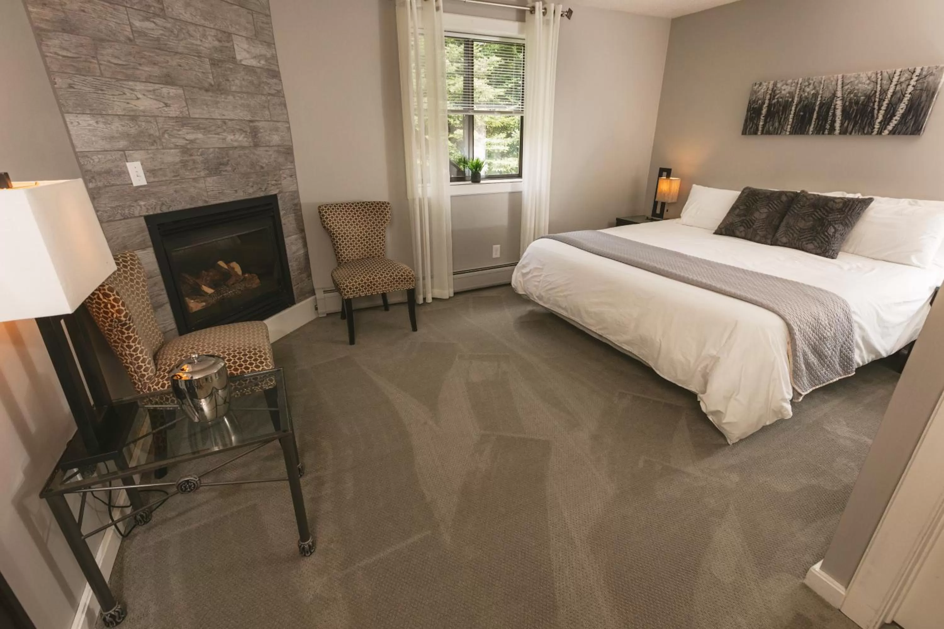 Bed in The Snowed Inn