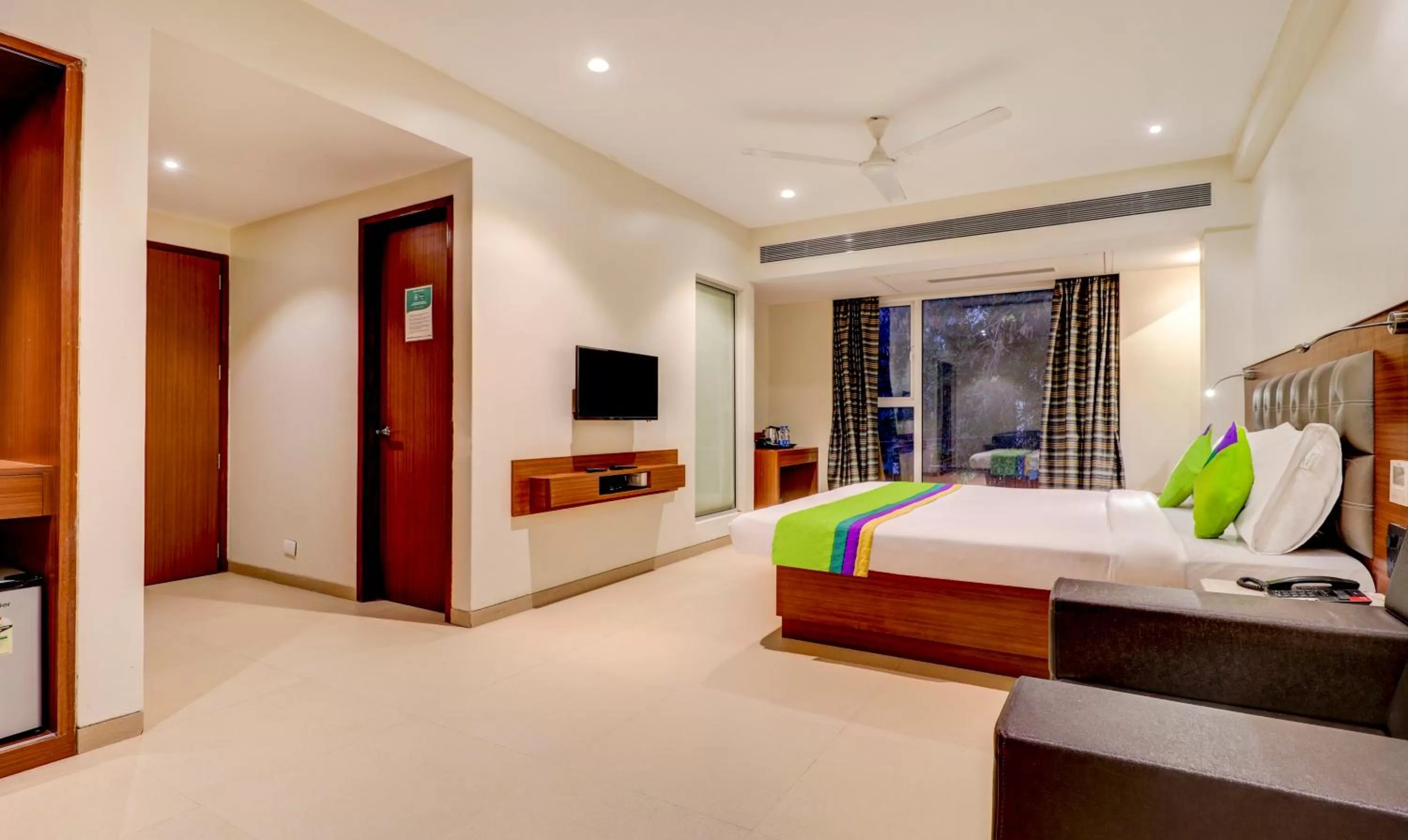 Bed in Treebo Ranjeet Shivaji Nagar