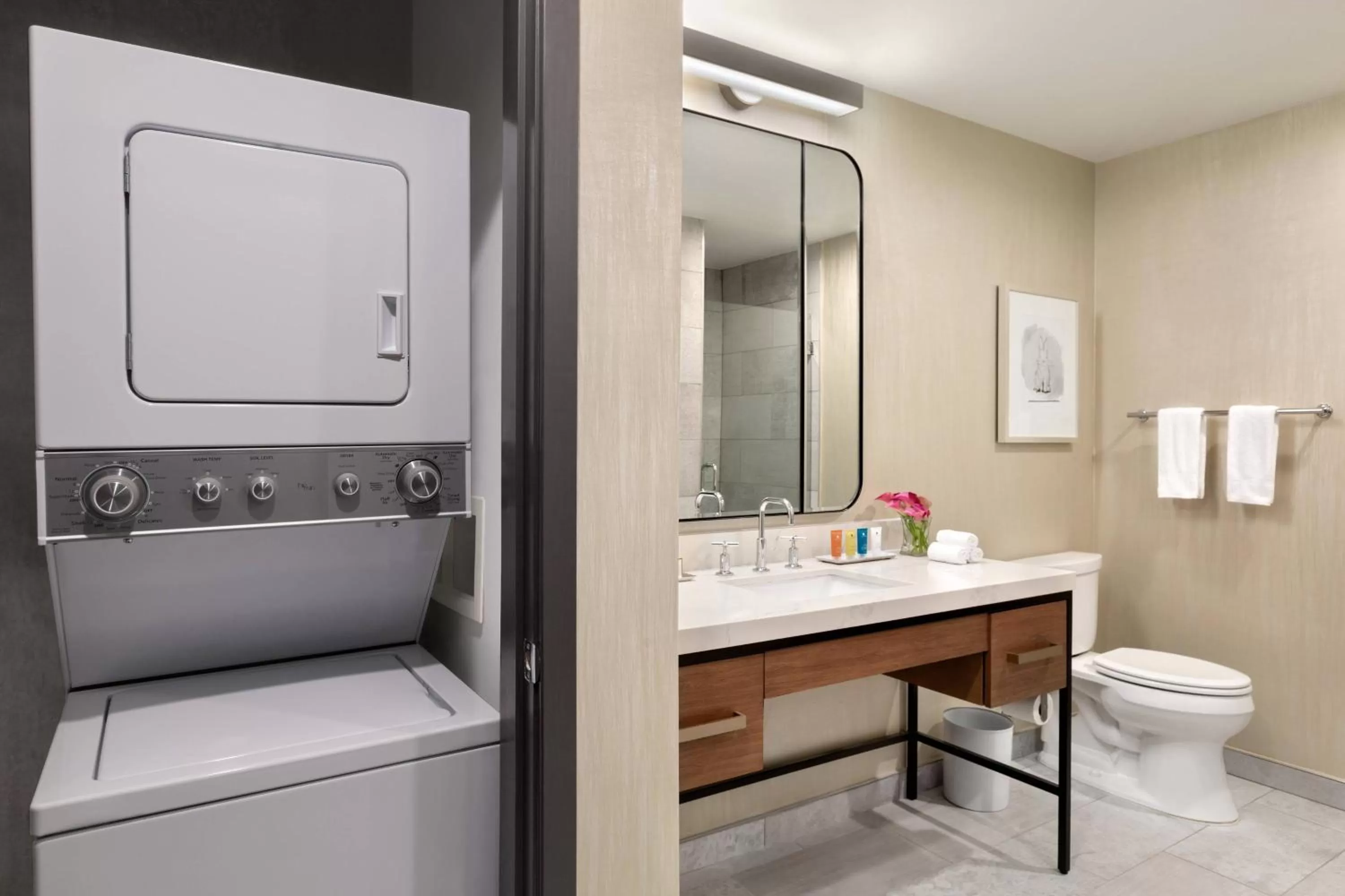 Bathroom in Twelve Midtown, Autograph Collection