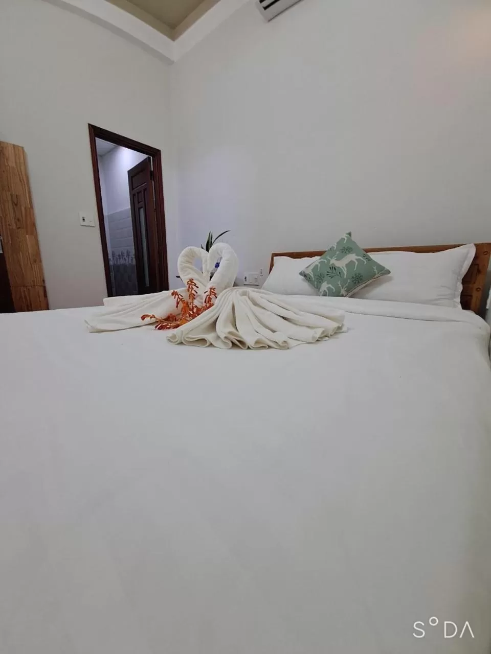 Bed in Cong Man Homestay Cham Island