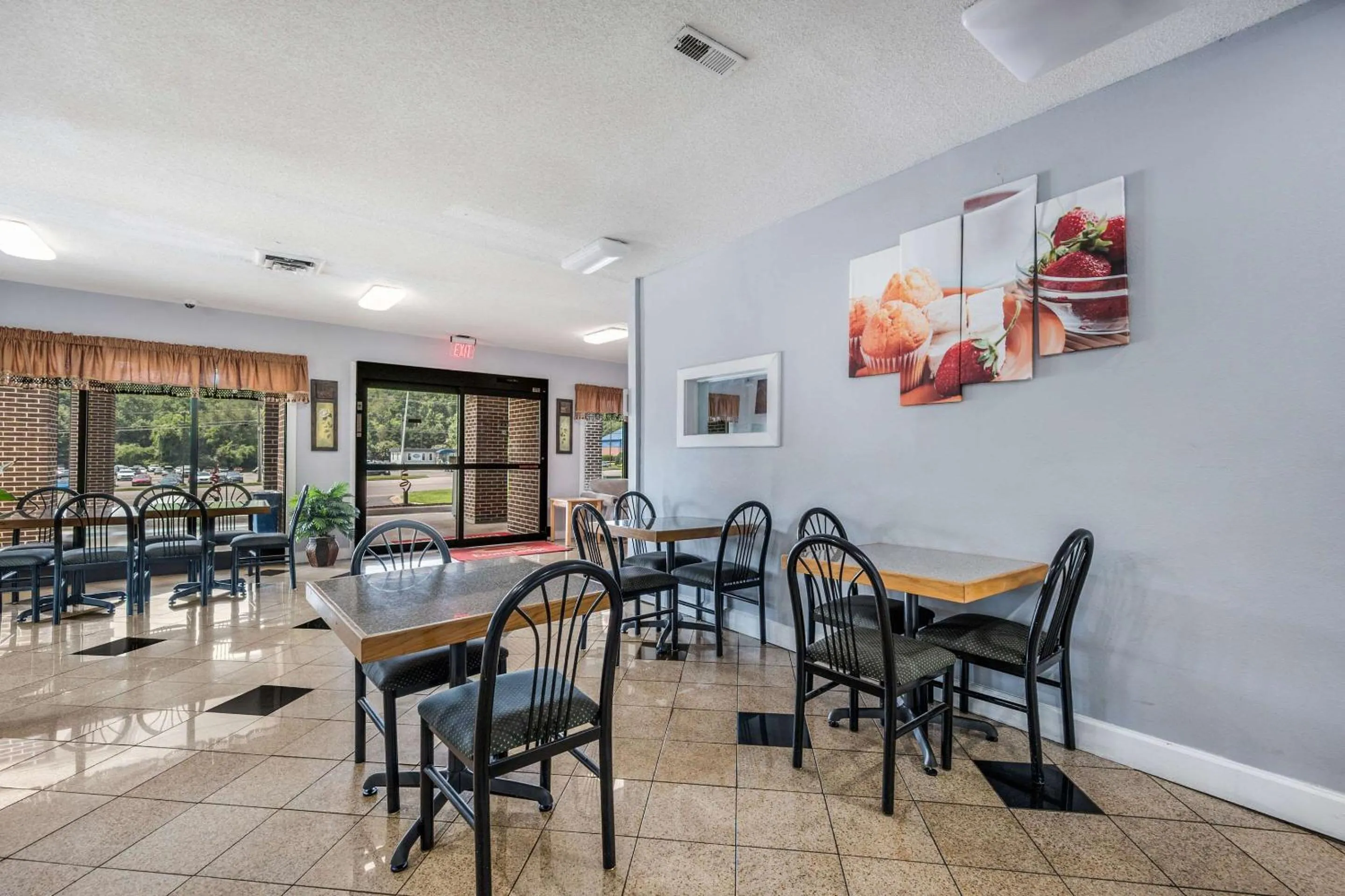 Restaurant/places to eat in Econo Lodge Inn & Suites Huntsville University Area