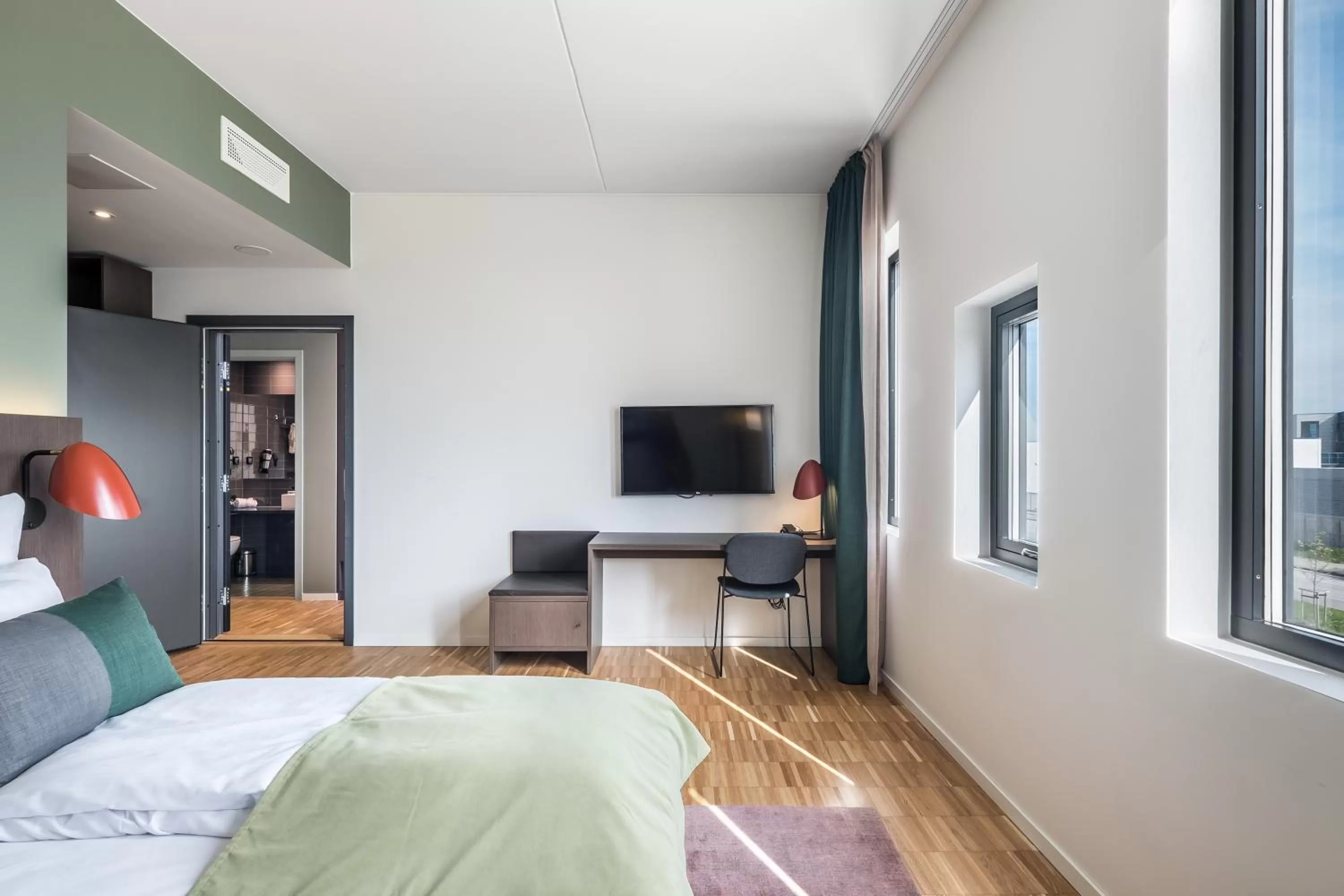 Photo of the whole room, Bed in Quality Hotel Pond