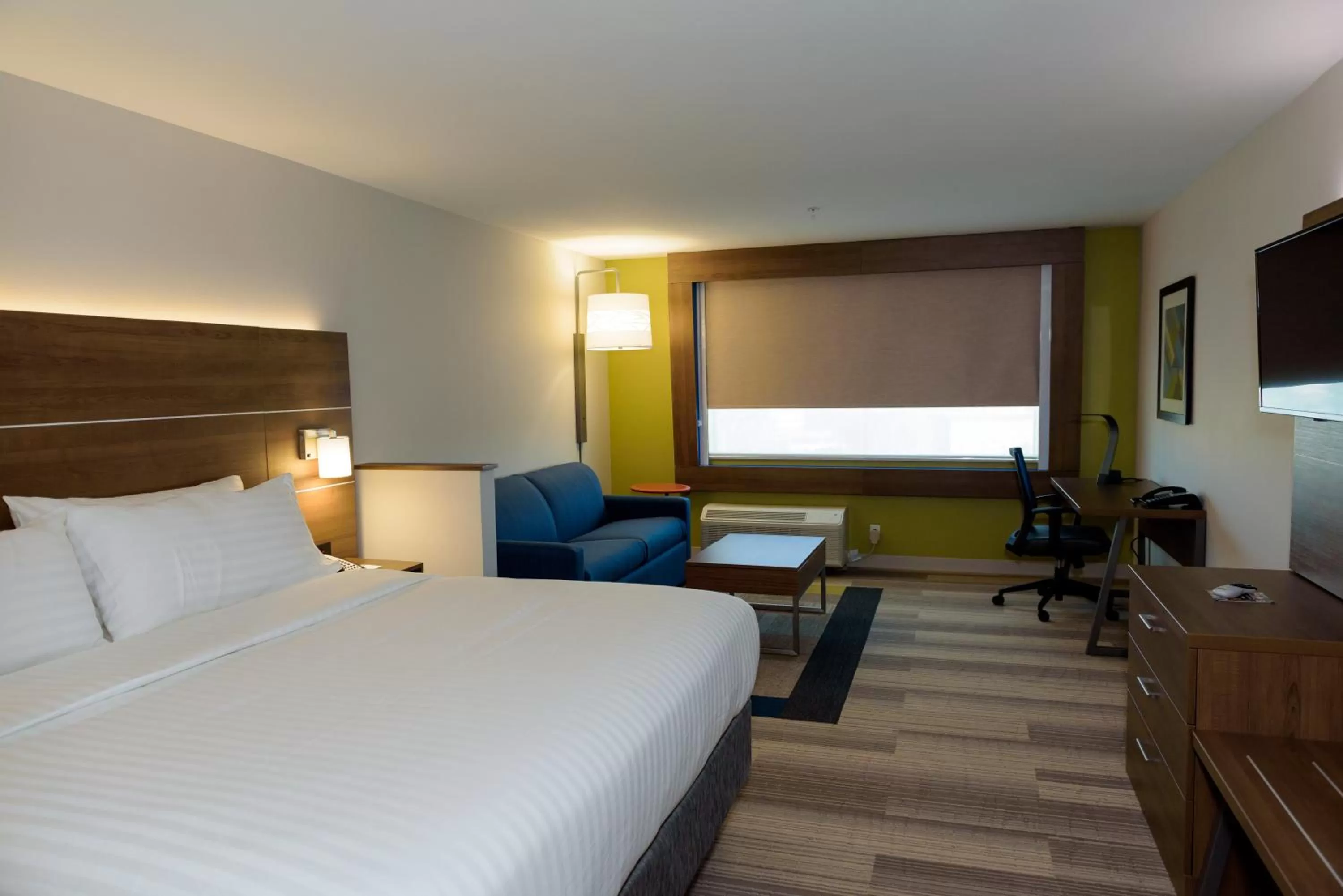 Bedroom, Bed in Holiday Inn Express & Suites McKinney - Frisco East by IHG