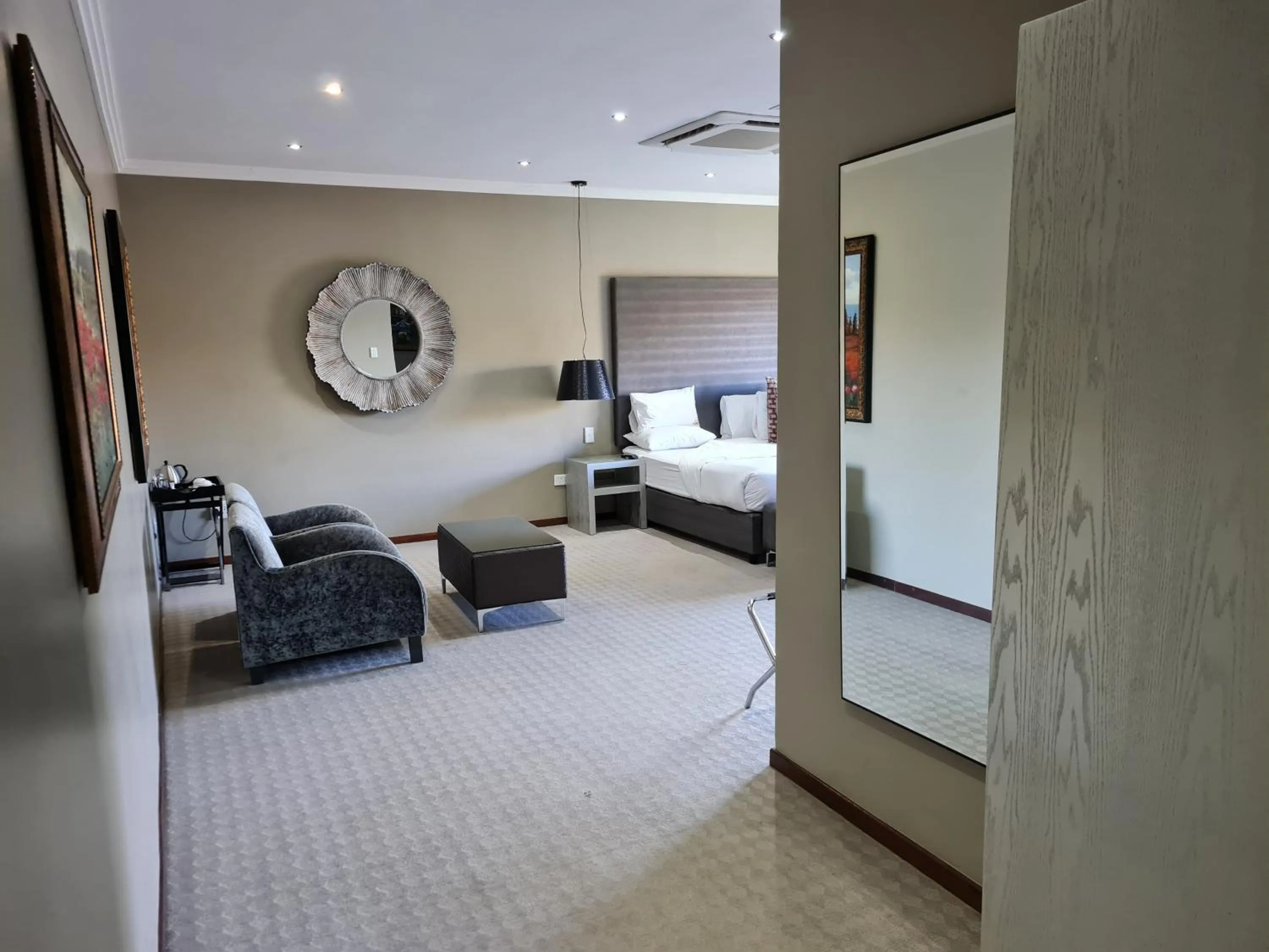 Property building, Bed in St Andrews Hotel and Spa