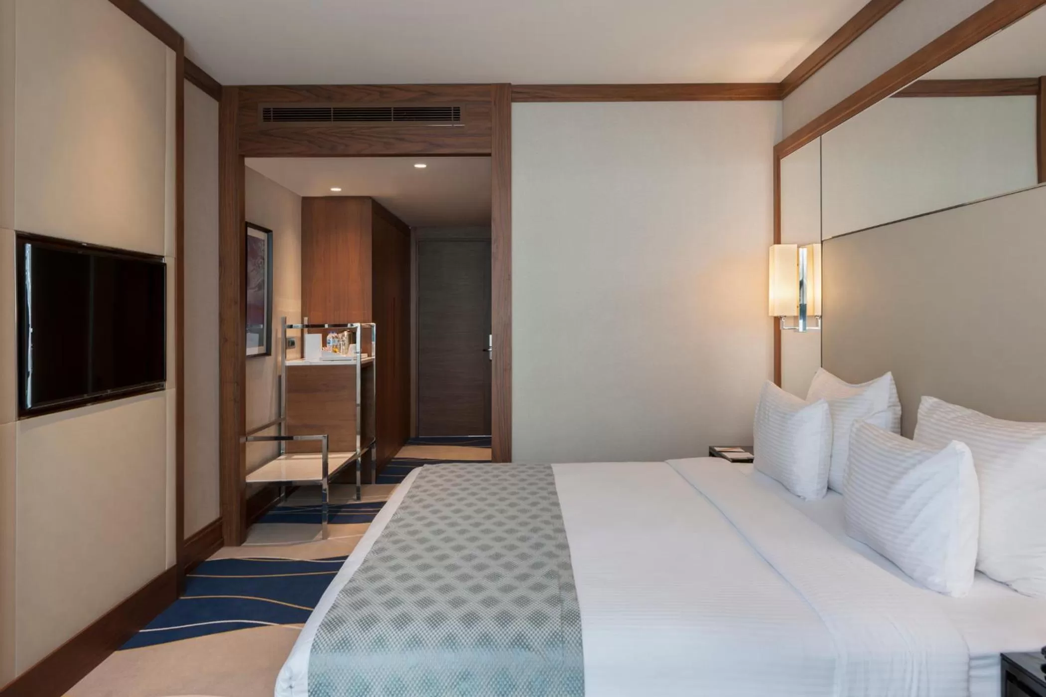 City view, Bed in Elite World Grand Istanbul Küçükyalı