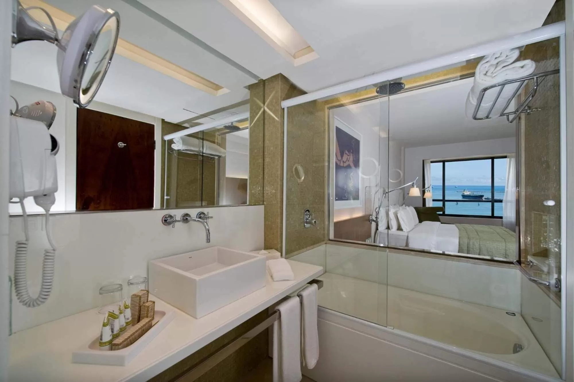 Bathroom in Hotel Gran Marquise