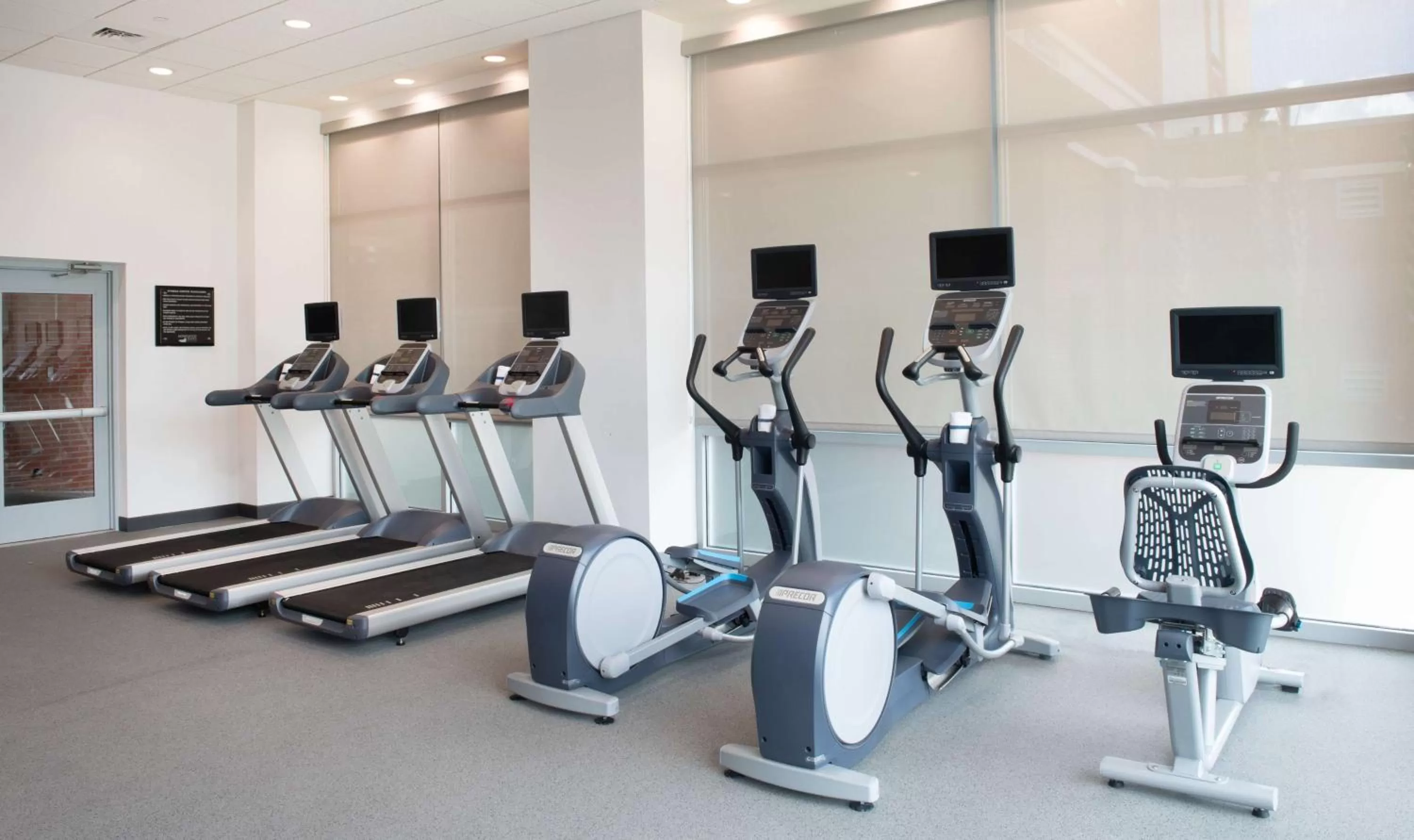 Fitness centre/facilities in Homewood Suites By Hilton North Charleston