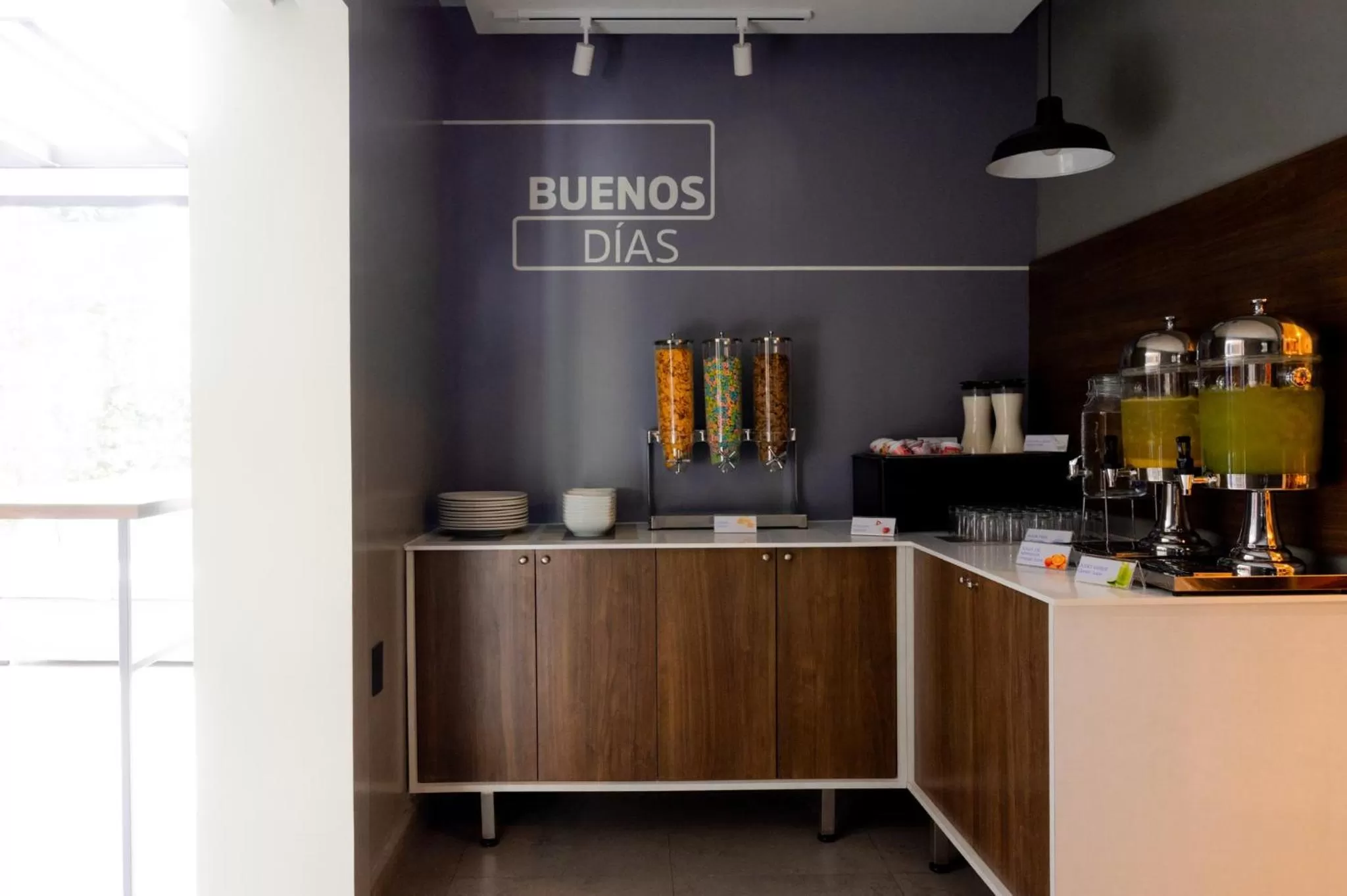 Restaurant/places to eat in Holiday Inn Express Mexico City Satelite by IHG