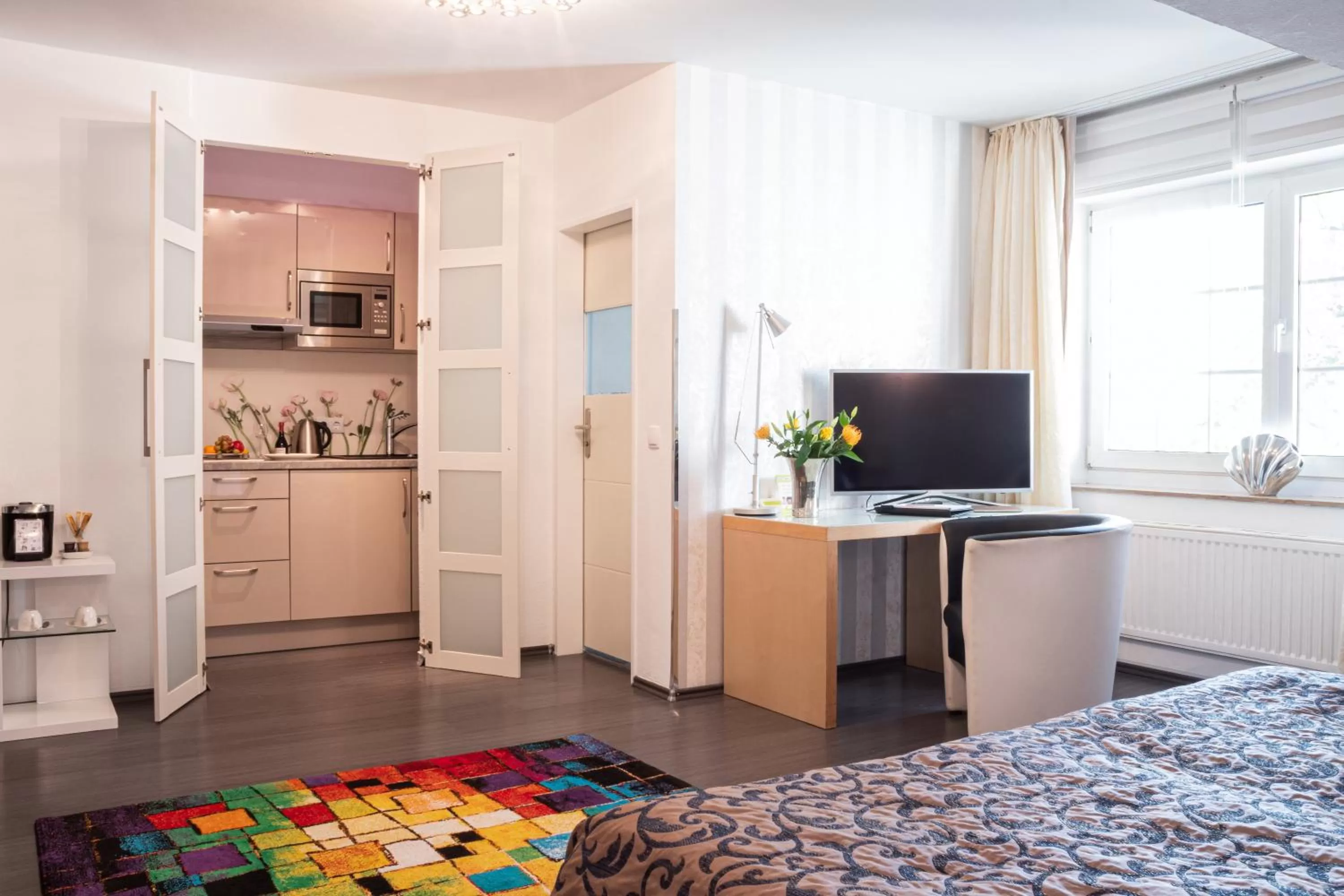 TV and multimedia in Hotel Service Apartments am Prinzenplatz - Superior