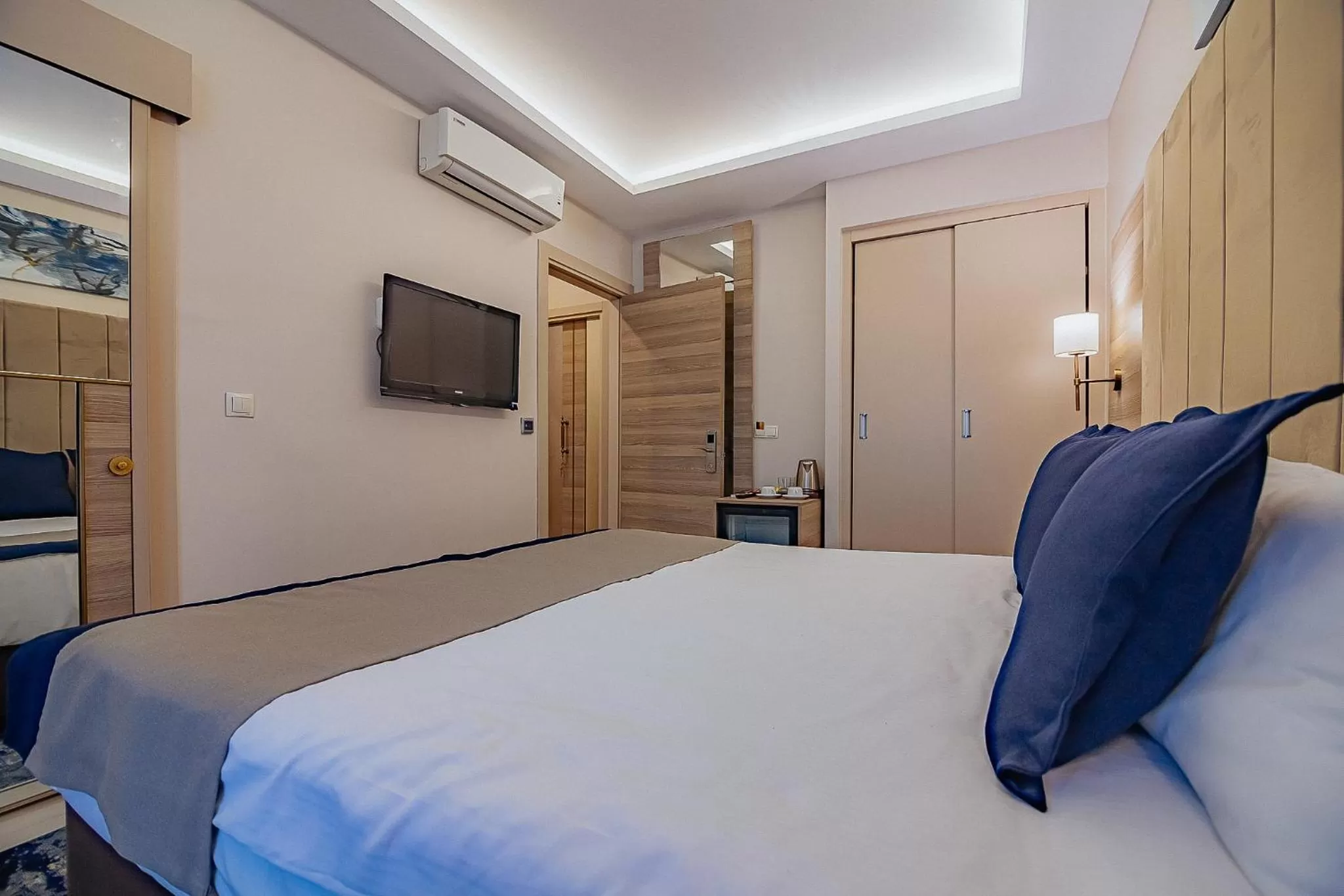 Bed in The Milltown Hotel