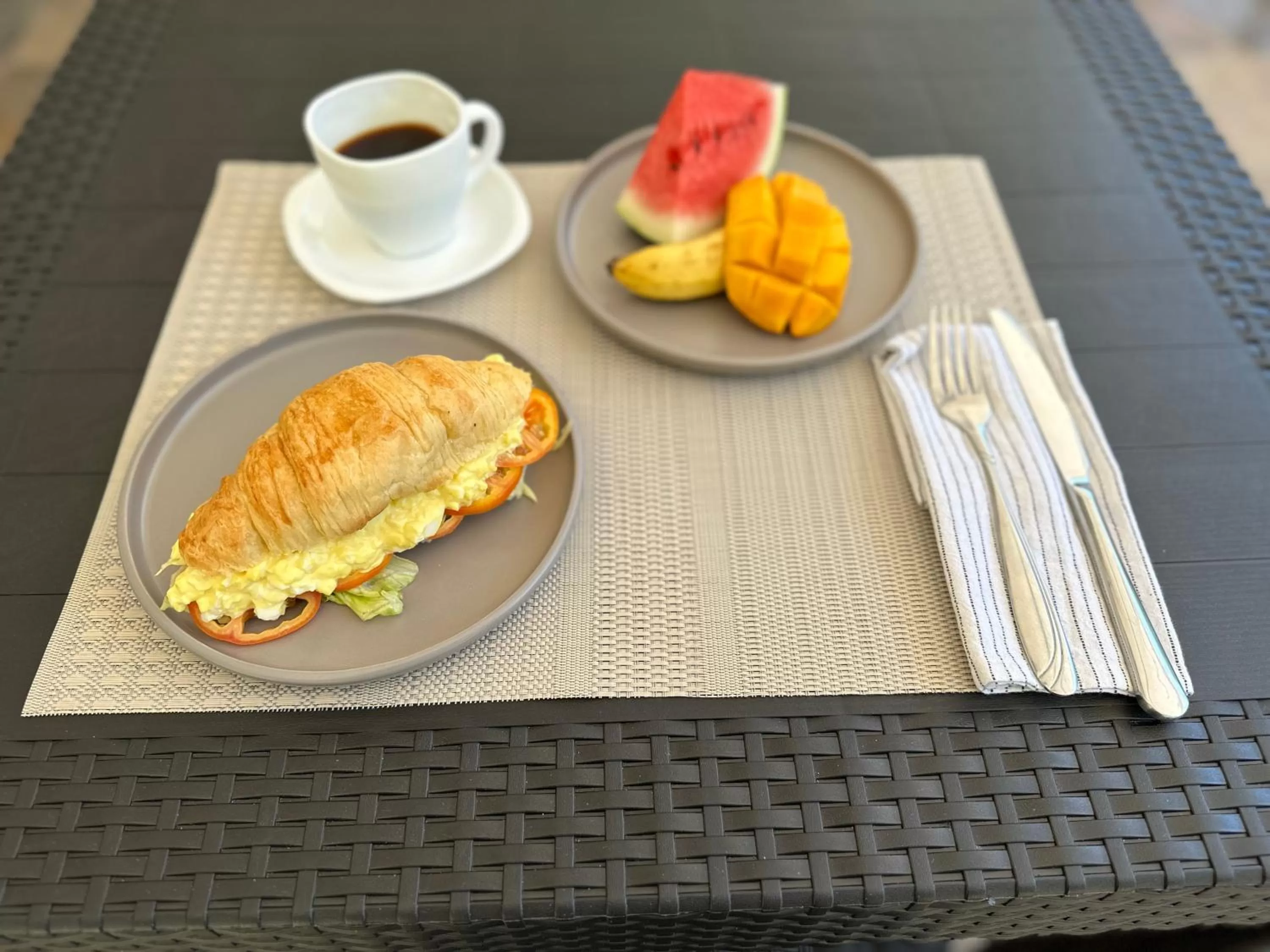 Food and drinks in Harbour Bliss Hotel