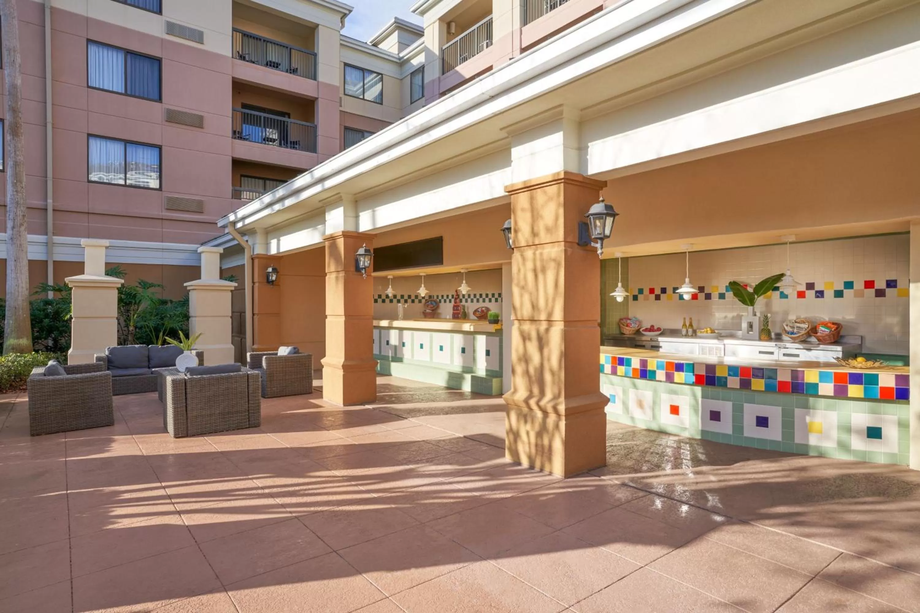 Swimming pool in Courtyard by Marriott Orlando Lake Buena Vista in the Marriott Village