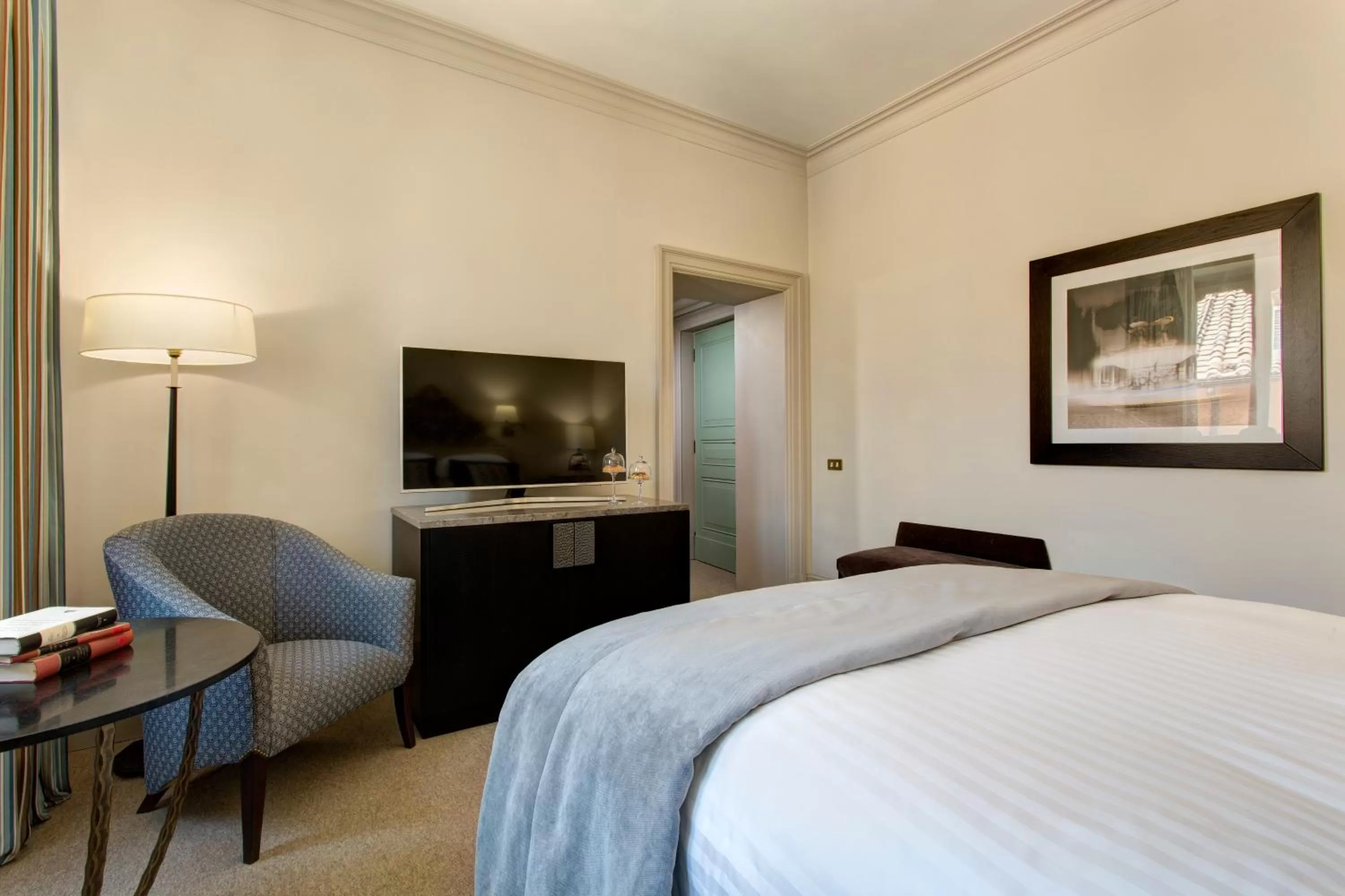 Nearby landmark, Bed in Rocco Forte Hotel De Russie