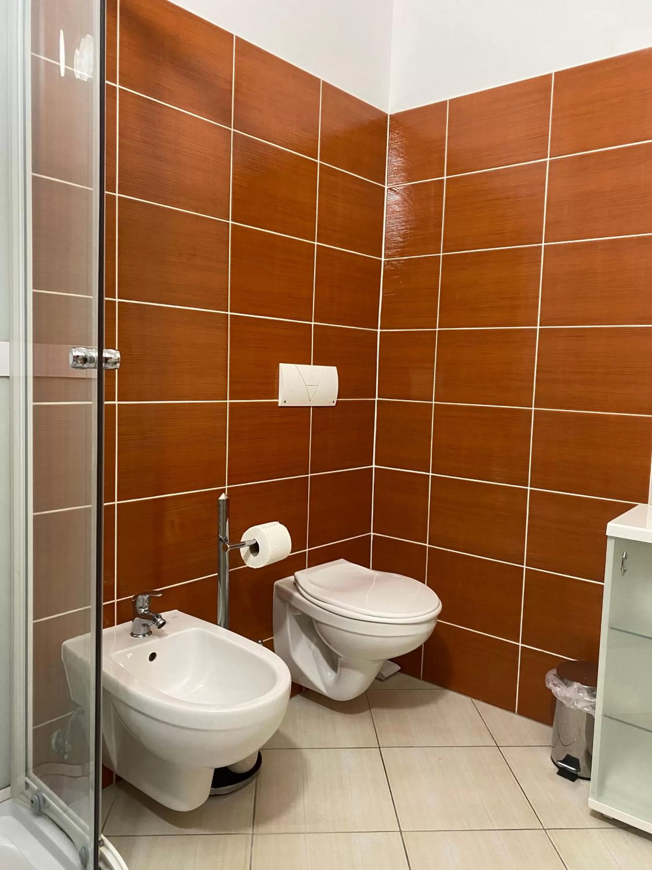 Bathroom in garni Hotel S.O.G.* * *