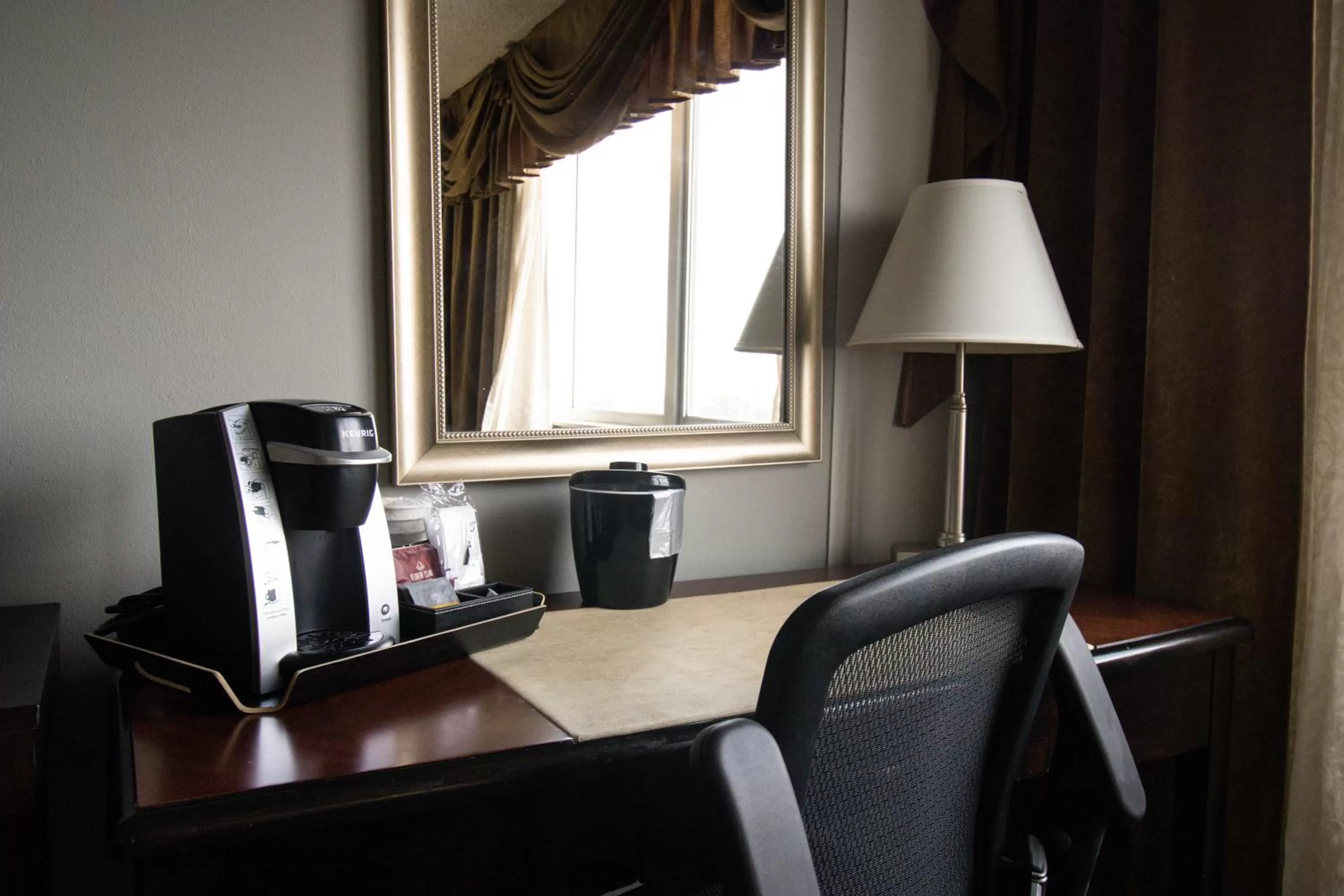 Coffee/tea facilities in Wyndham Houston near NRG Park - Medical Center