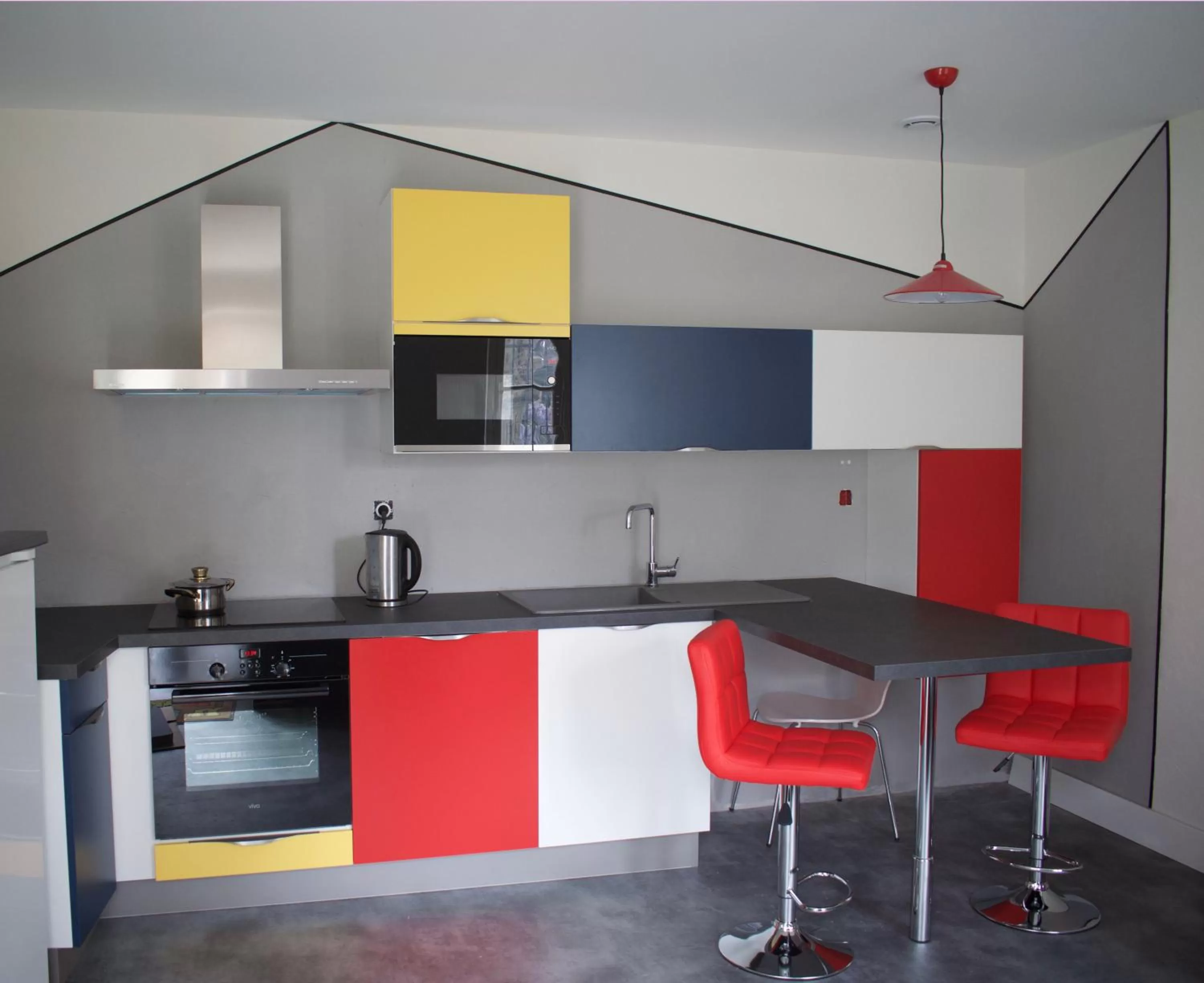 Kitchen or kitchenette in Art Home BnB