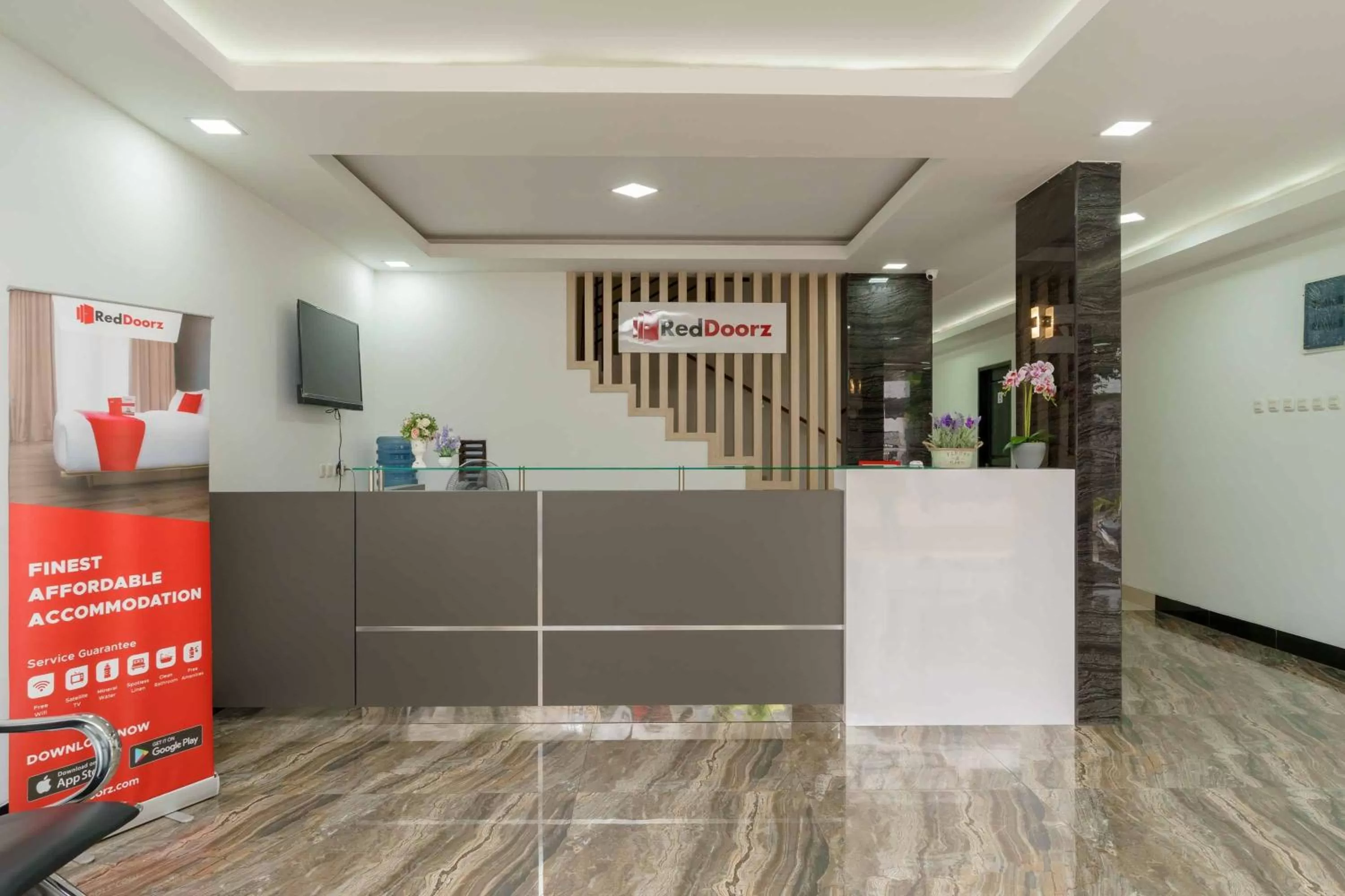 RedDoorz Plus near Eka Hospital BSD 5