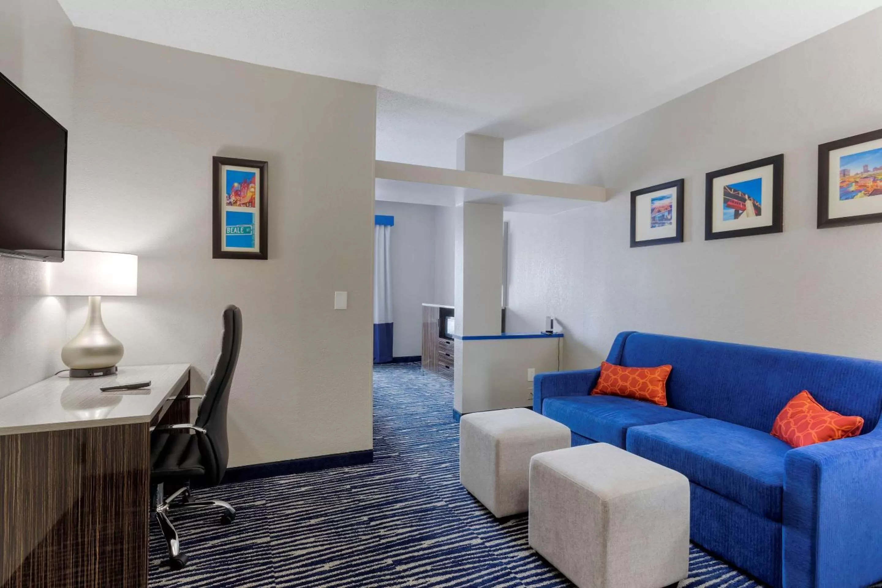 Photo of the whole room in Comfort Inn & Suites Memphis East