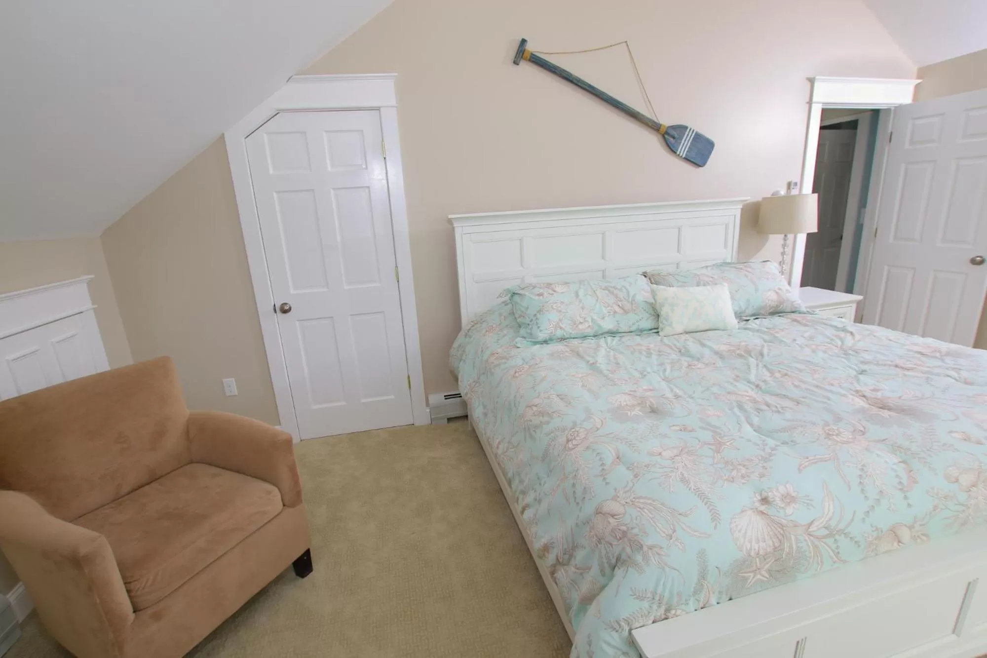 Bed in Sheepscot Harbour Village Resort